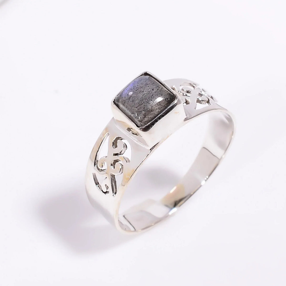 Handmade Labradorite Silver Ring with Adjustable Band - Natural Gemstone Elegance