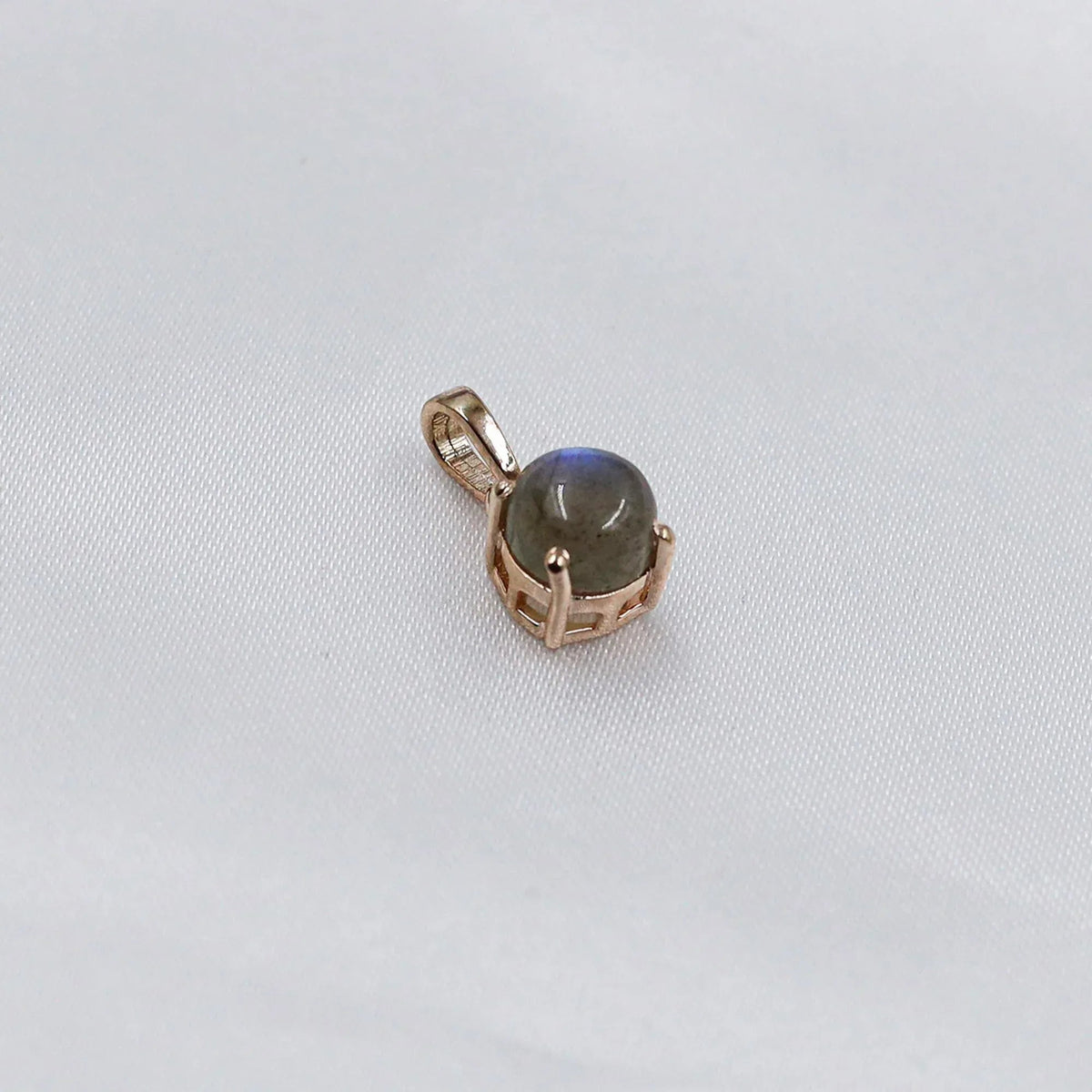 Labradorite Pendant: 925 Sterling Silver, Blue Flash Gemstone