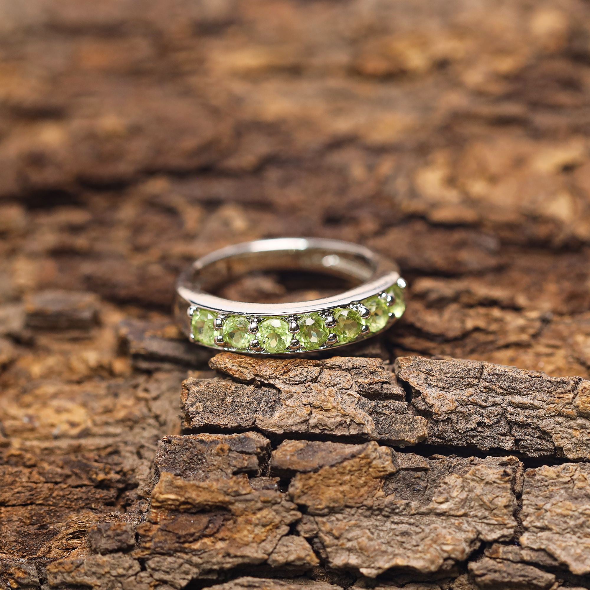 Natural Peridot Round-Cut 3mm 925 Sterling Silver Challa Ring