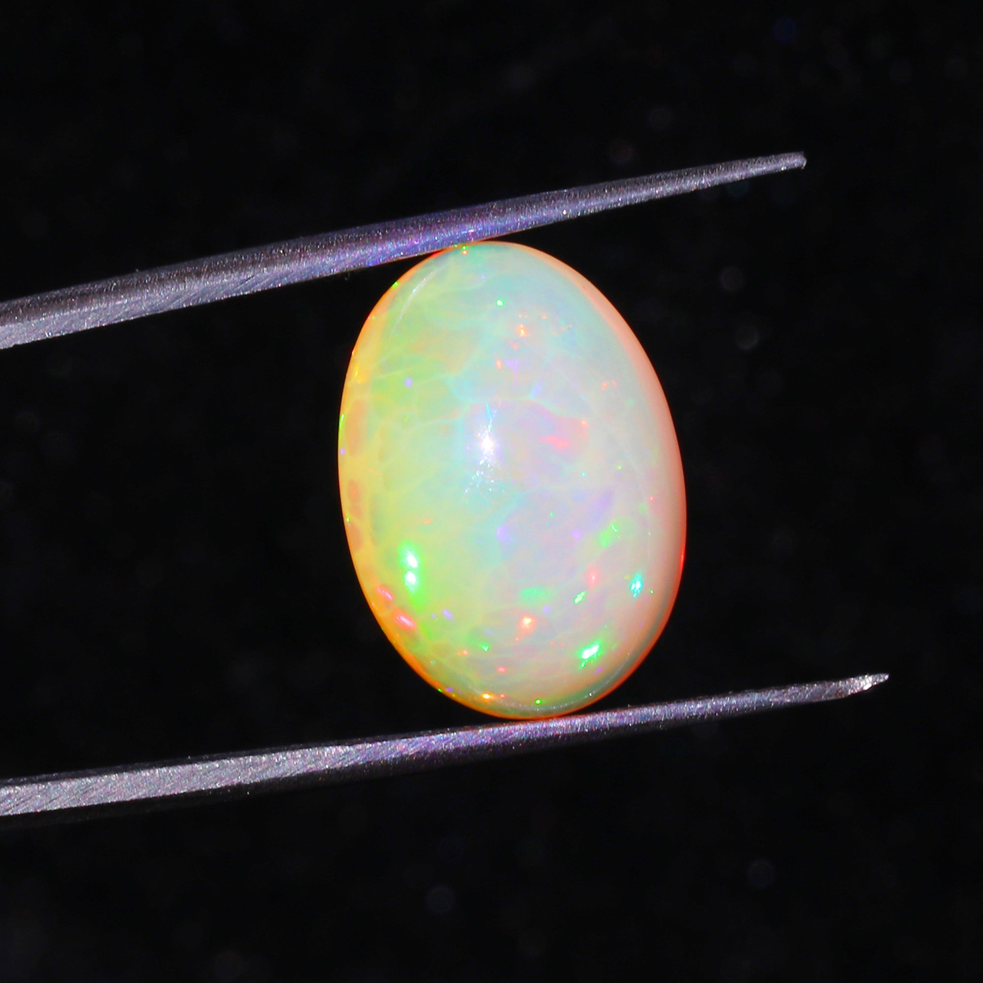 Ethiopian Welo Honeycomb Opal Gemstone: 8.27 Cts, 18x13mm Cabochon