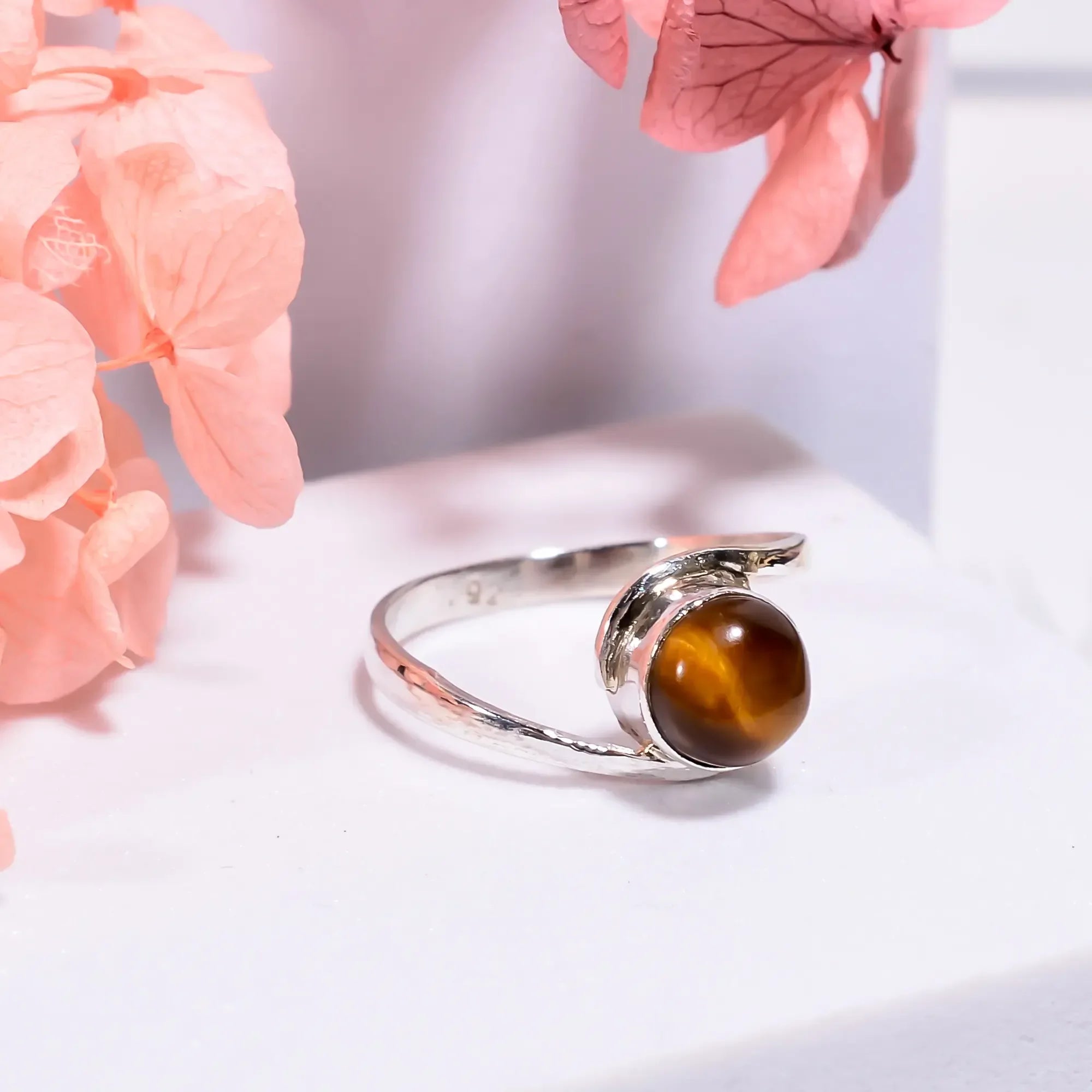 Natural Tiger's Eye Gemstone Ring for Women 925 Sterling Silver Boho Style Ring Valentine Gift 6mm Round Jewelry