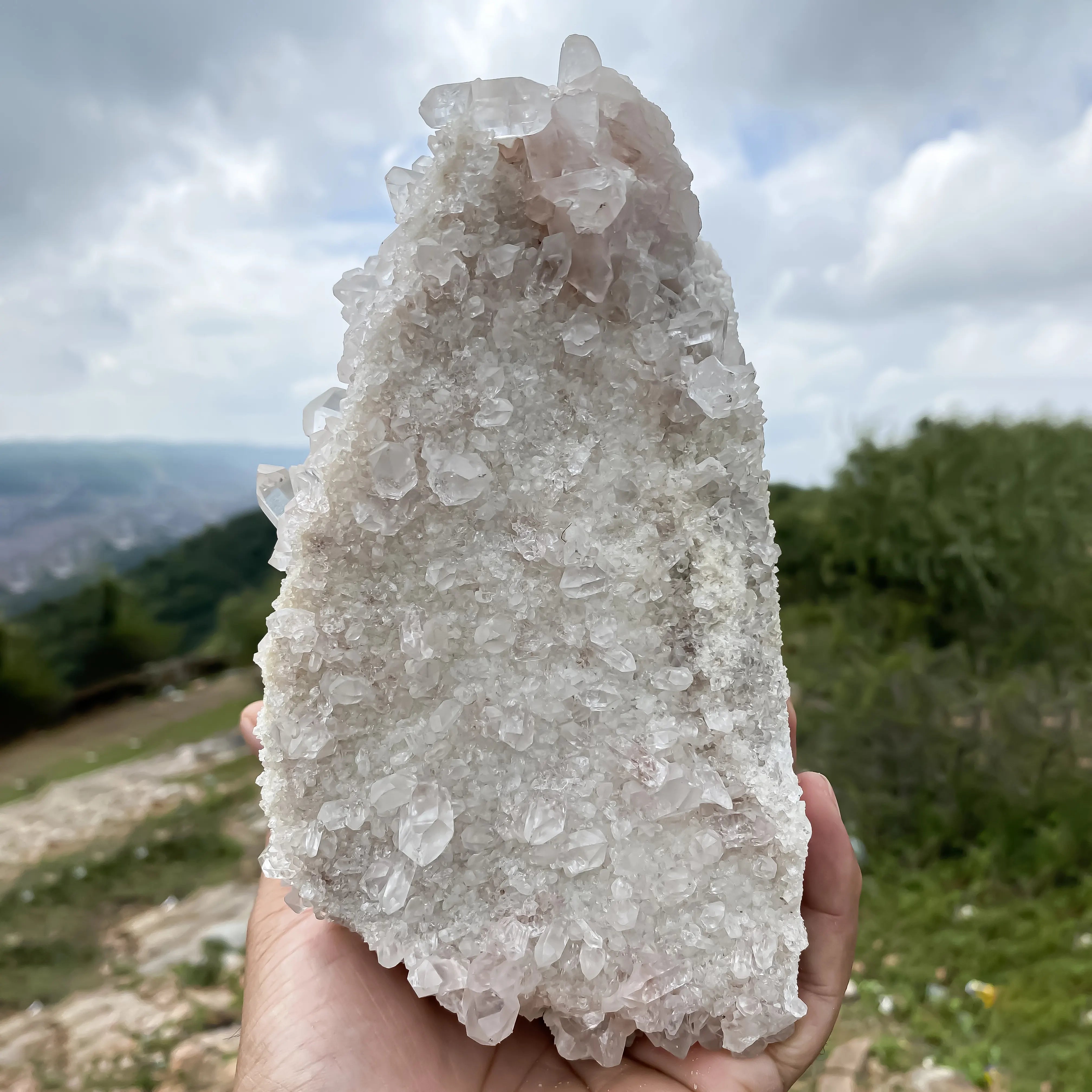 Himalayan White Quartz Cluster 1970 g Natural Healing Crystal Stone