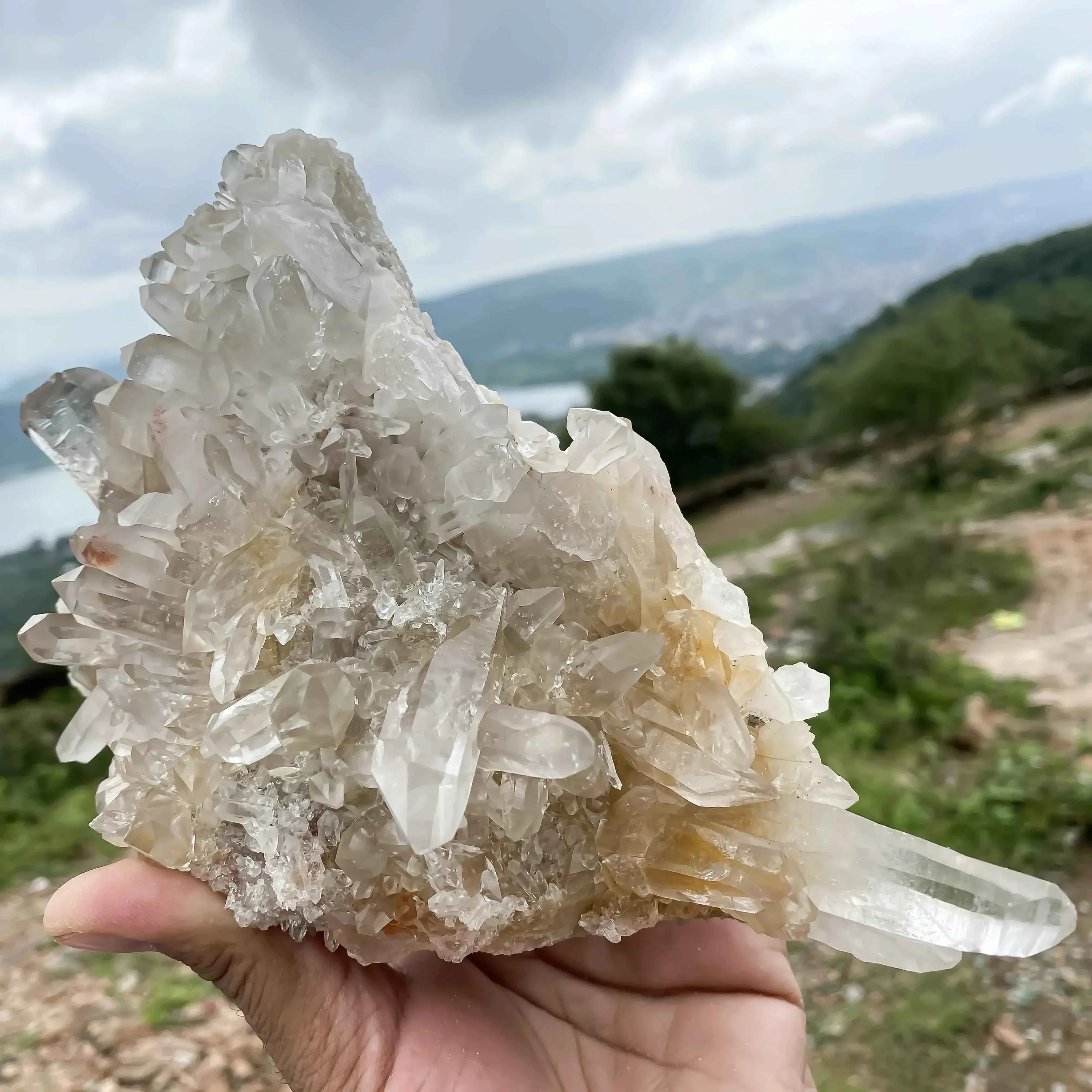 Himalayan Yellow Quartz Cluster - Natural Healing Crystal Stone 1090g for Energy and Vitality Himalayan Quartz