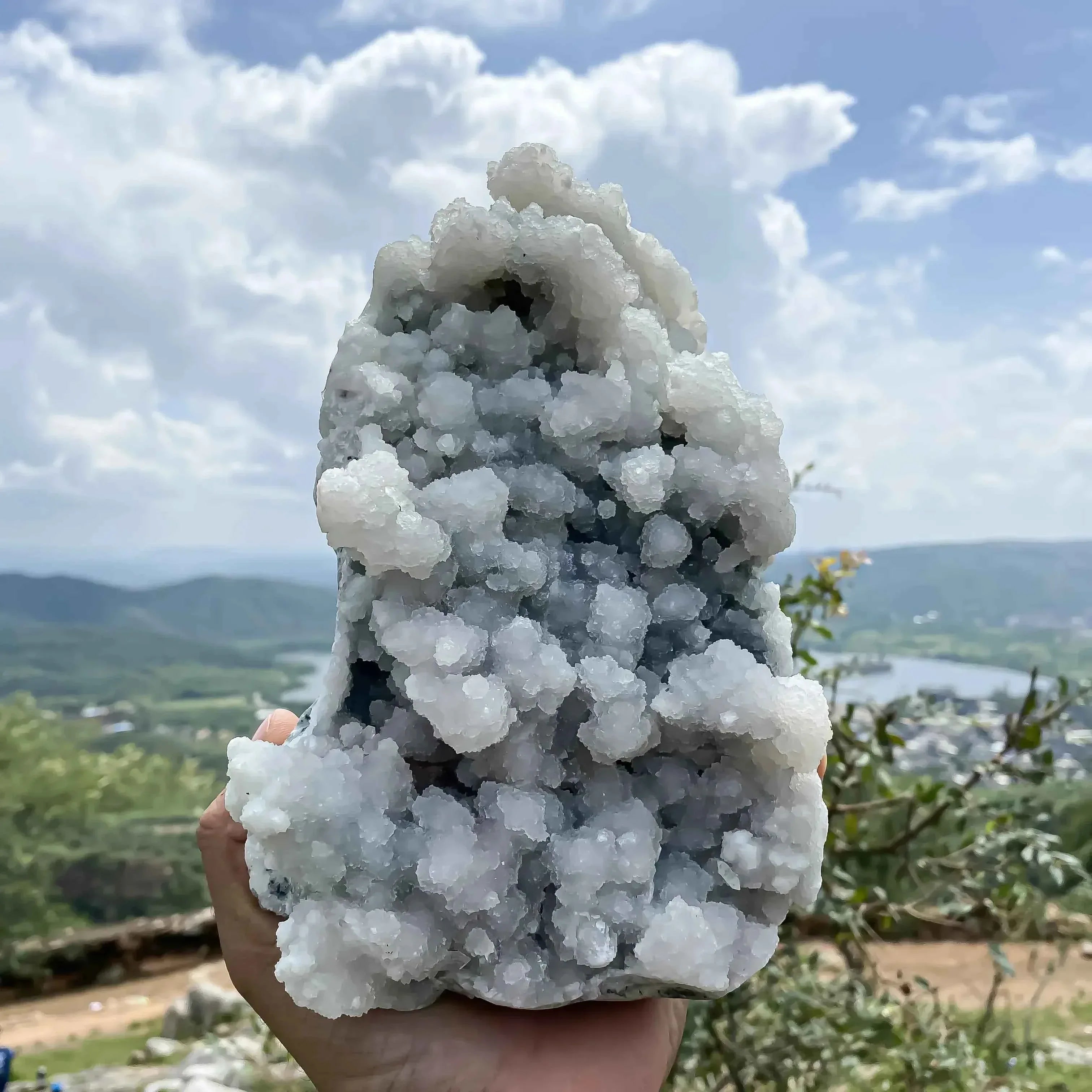 Natural White Apophyllite 2240g for Spiritual Healing and Energy Purification Zeolite