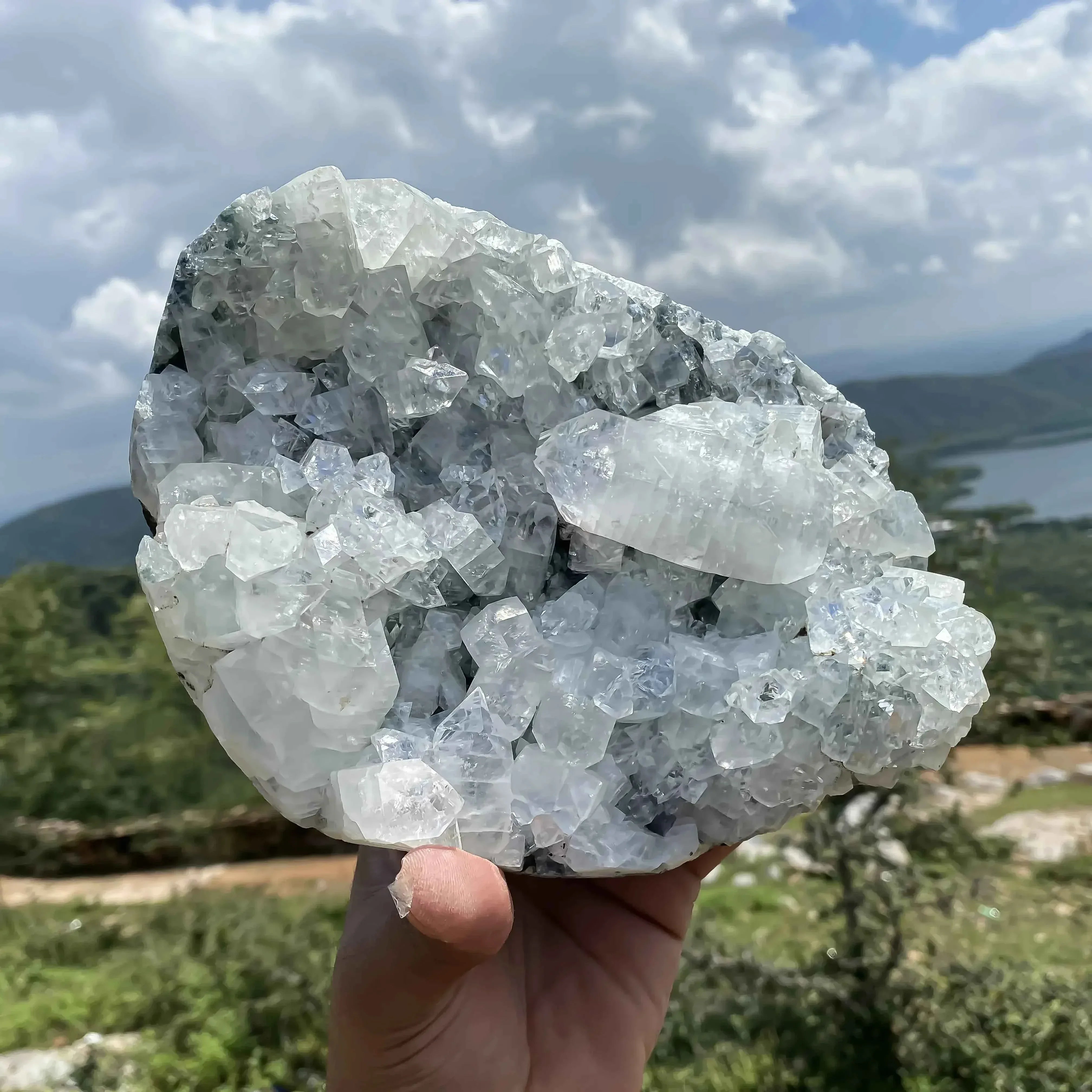 Natural Chalcedony Crystal 2320g - Calming Mineral for Harmony and Balance Zeolite