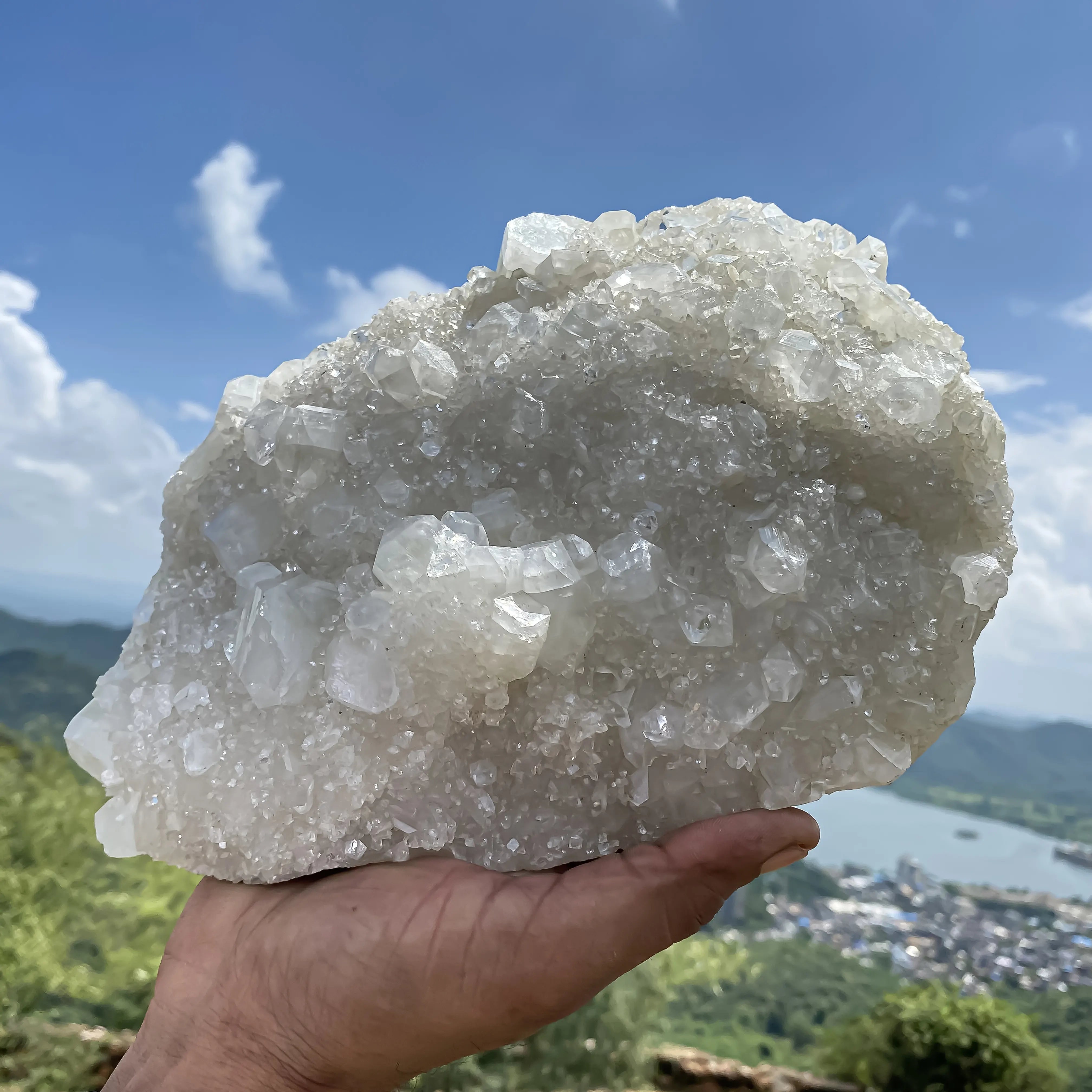 Natural White Apophyllite 3965g