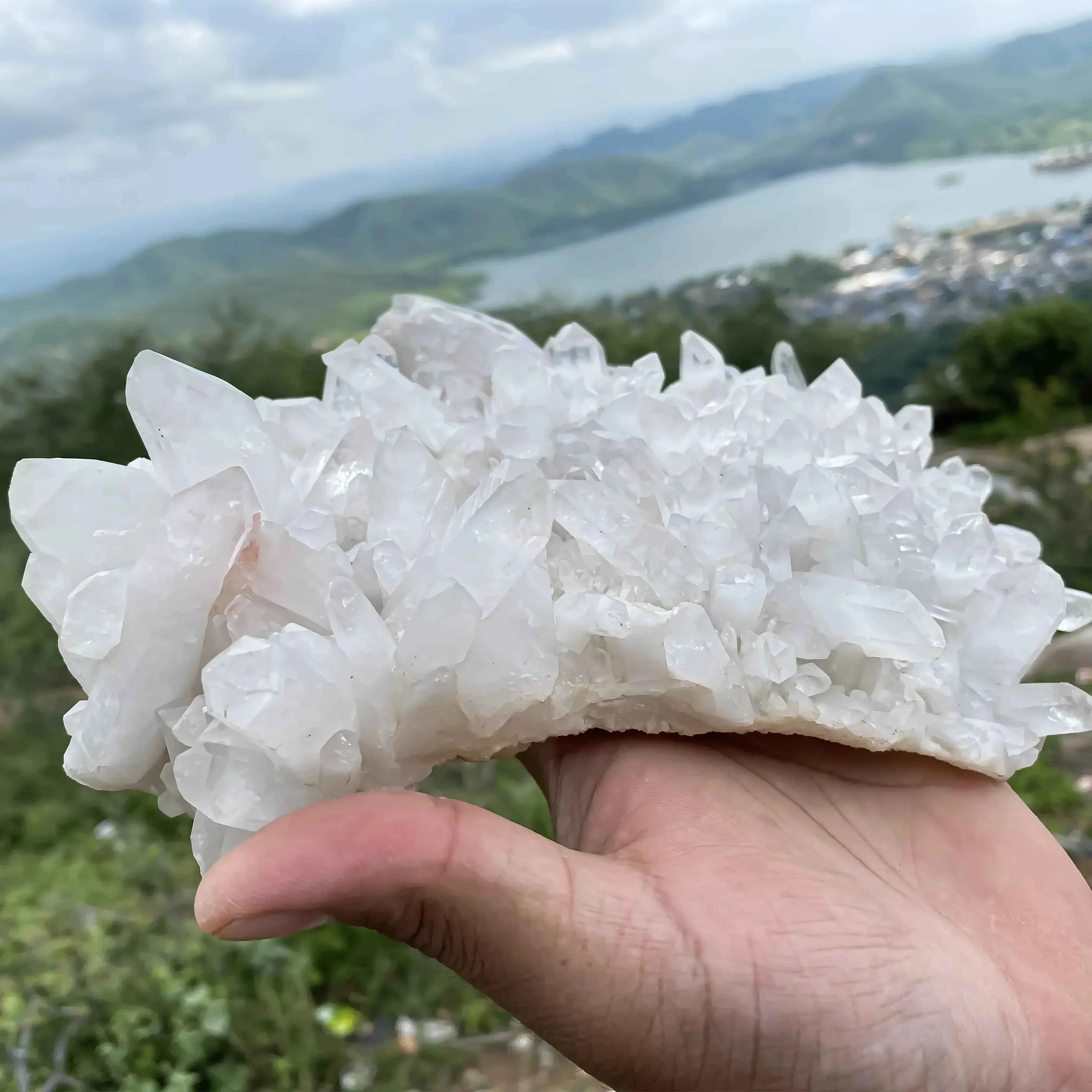 Natural Himalayan White Quartz Cluster 1620g Raw Crystal Points for Healing and Energy Himalayan Quartz