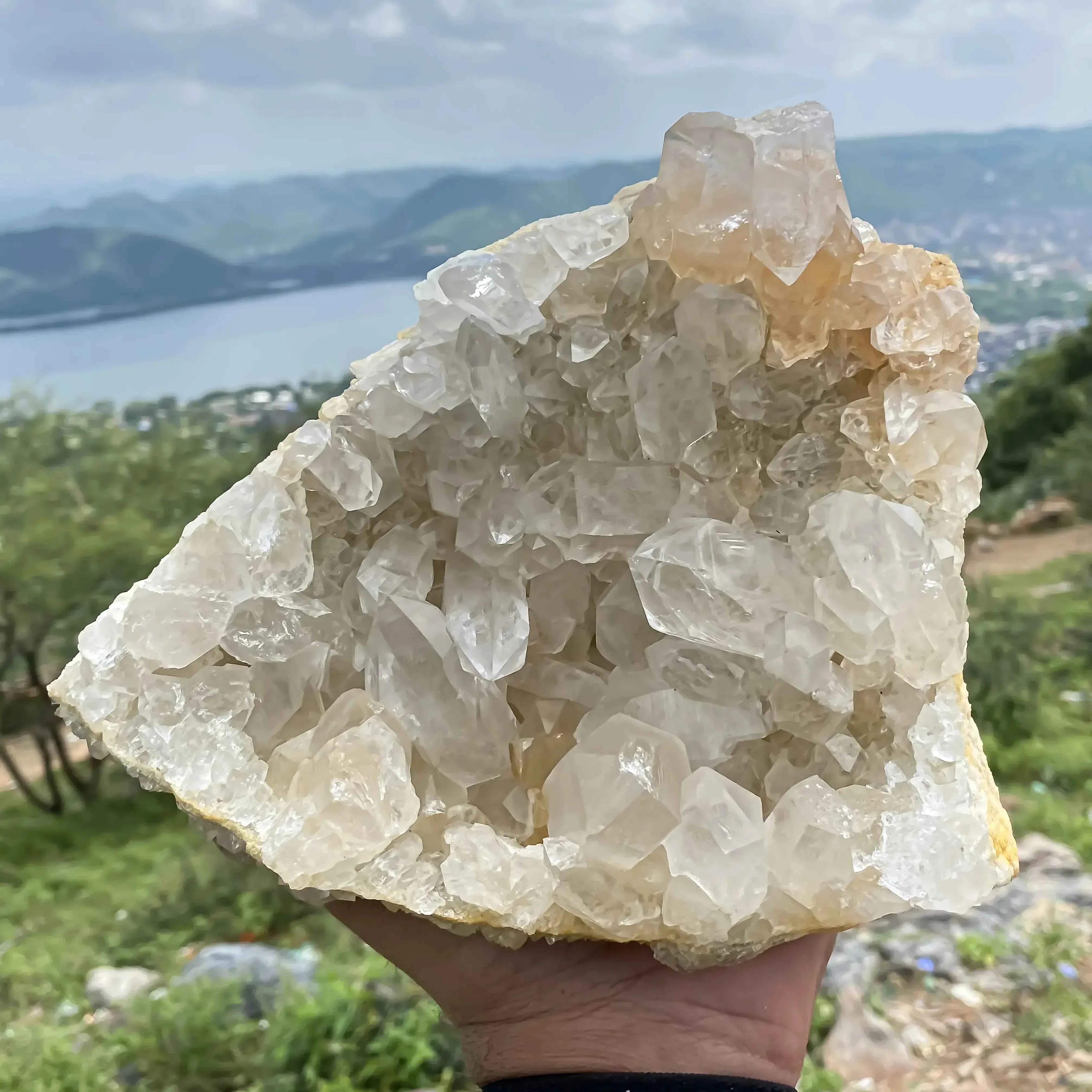 Natural Himalayan Quartz Cluster 2700g Raw Crystal Points for Healing and Decoration Himalayan Quartz