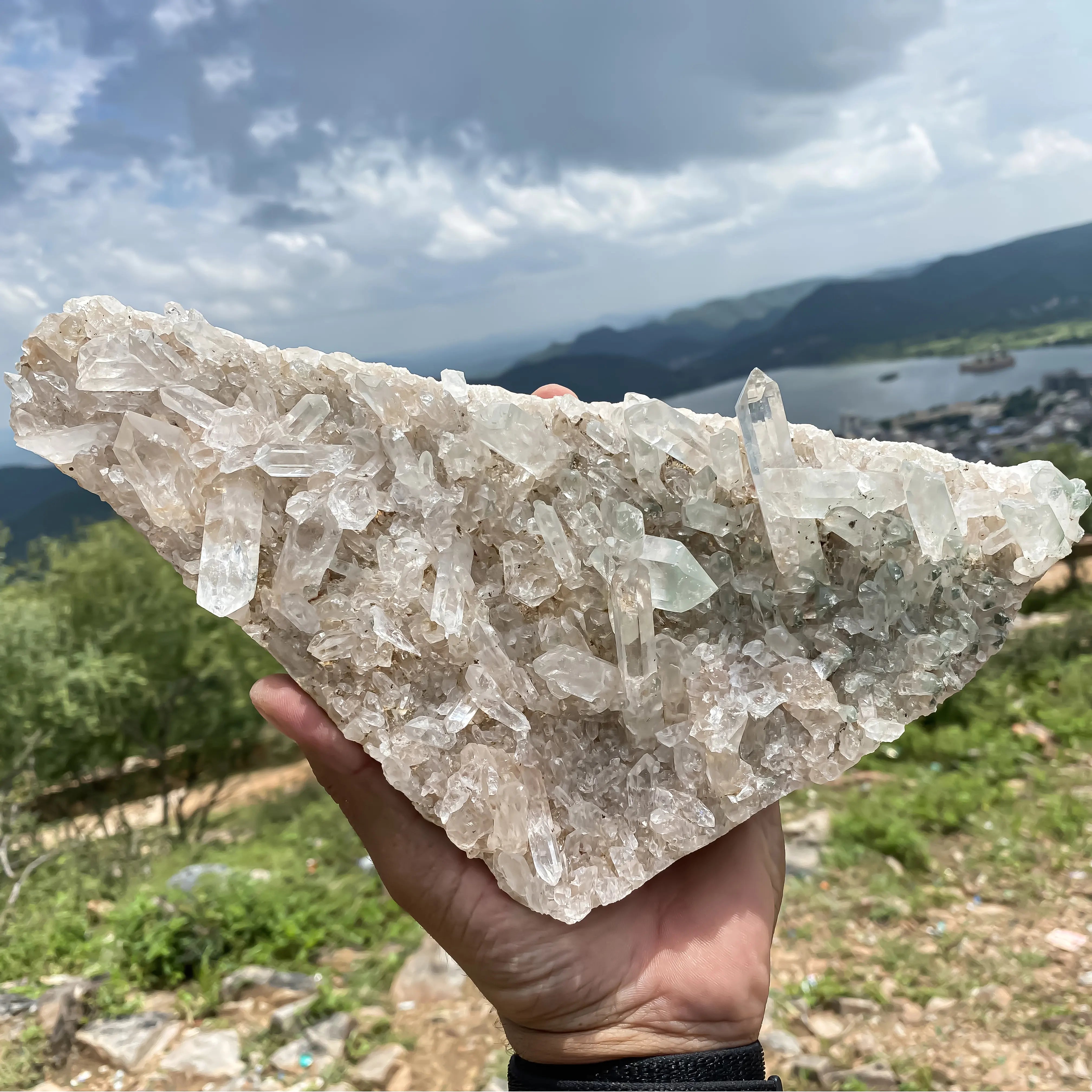 Natural Himalayan Pink Quartz Cluster – 1895 g Raw Crystal Points