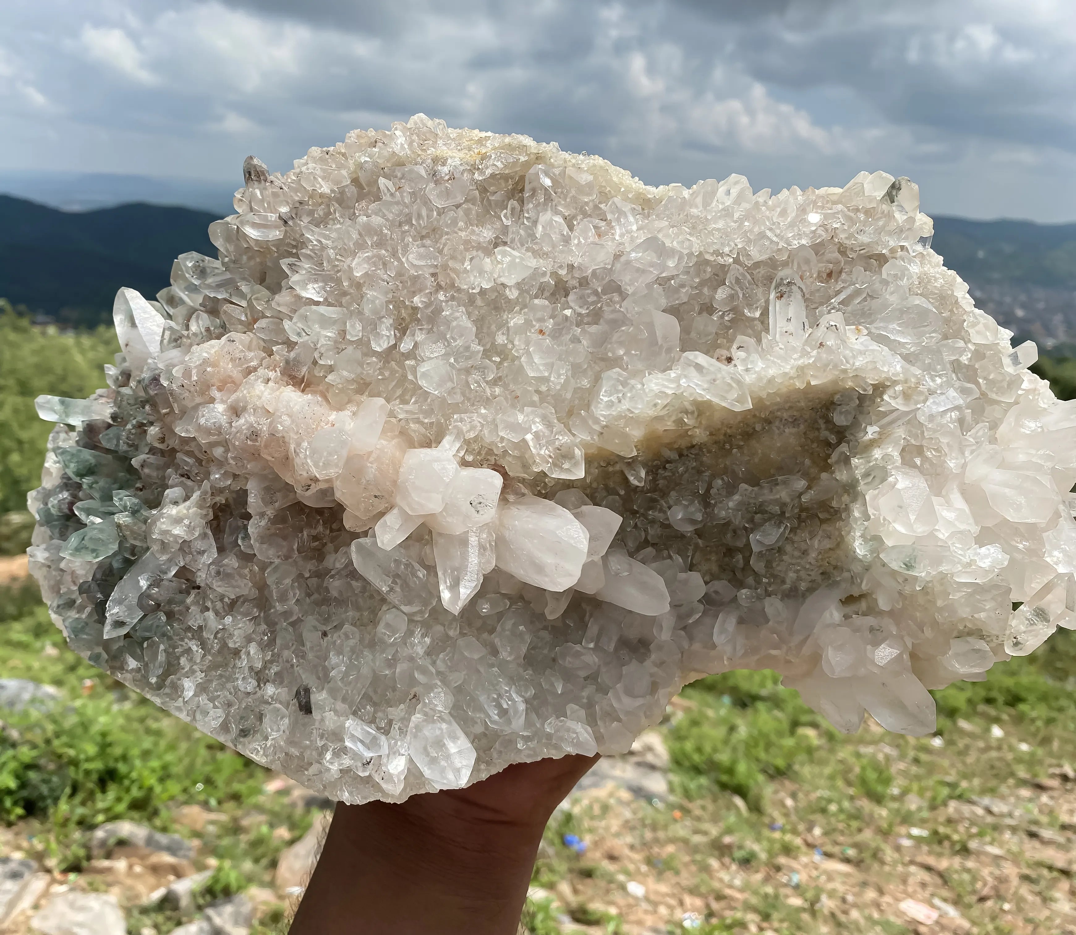 Natural Himalayan Pink Quartz Cluster – 6000 g Large Raw Crystal Points
