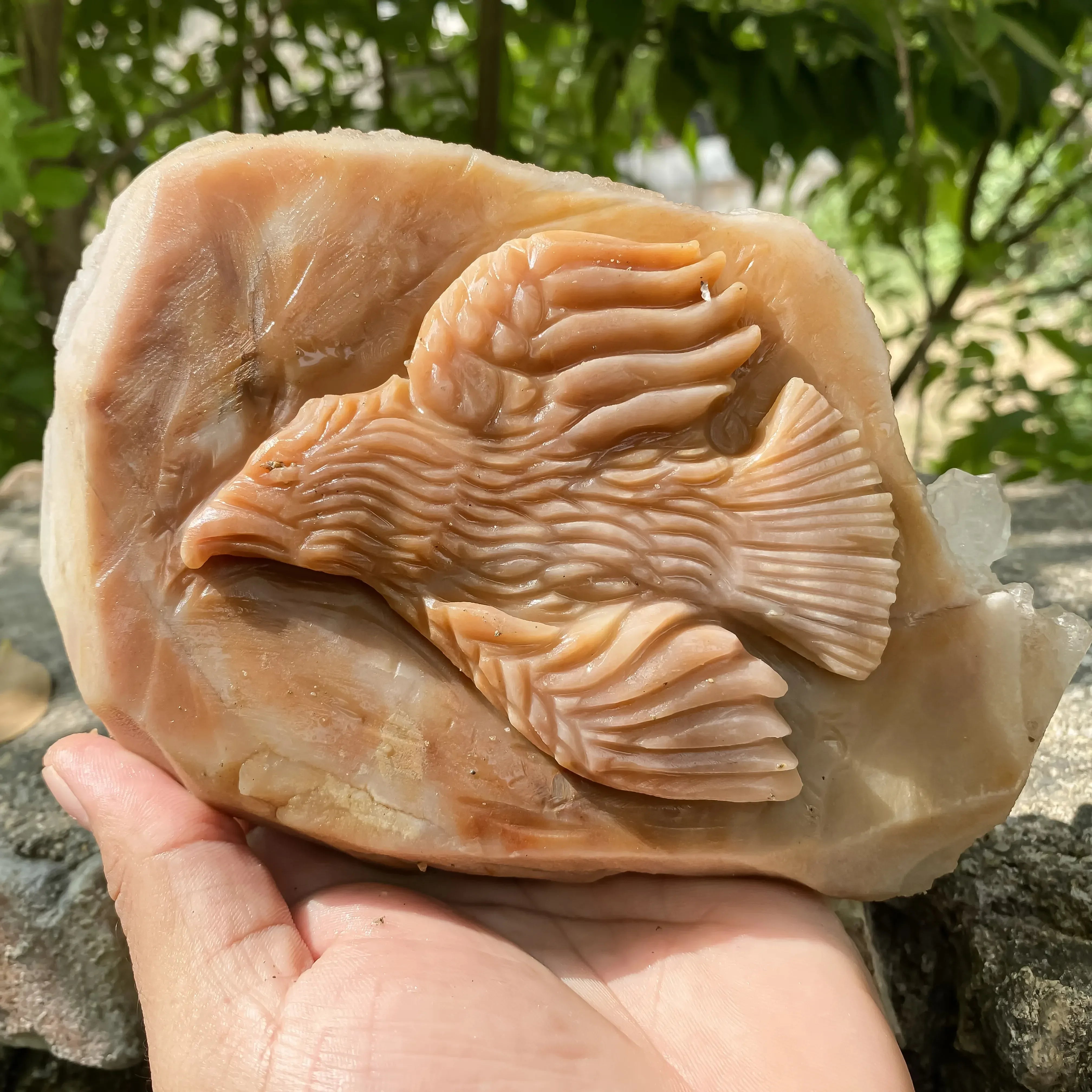 Natural Himalayan Pink Quartz Cluster 860g Eagle Shape Healing Crystal Himalayan Quartz