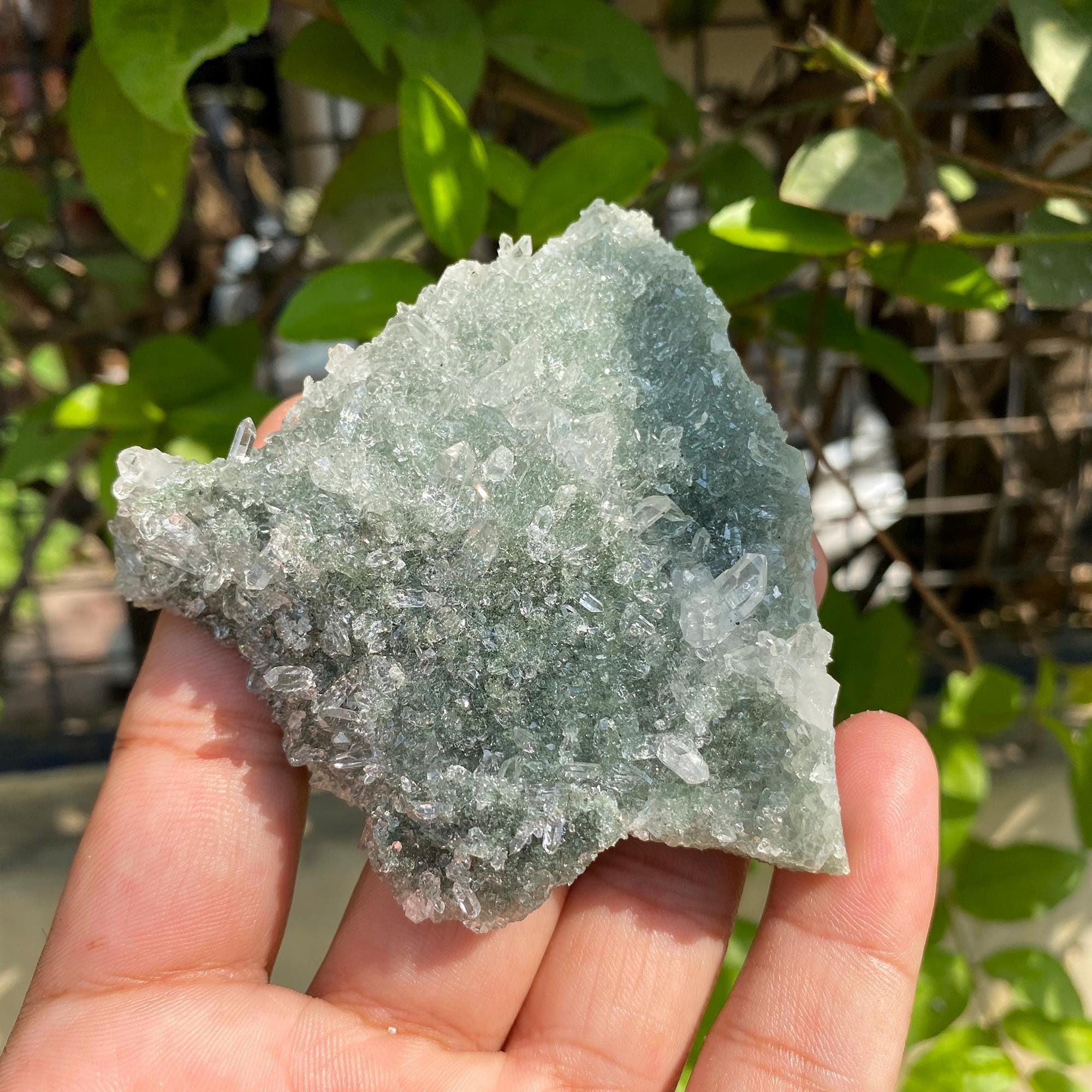 Green Chlorite Quartz Crystal Cluster: Healing Stone for Meditation 115gm