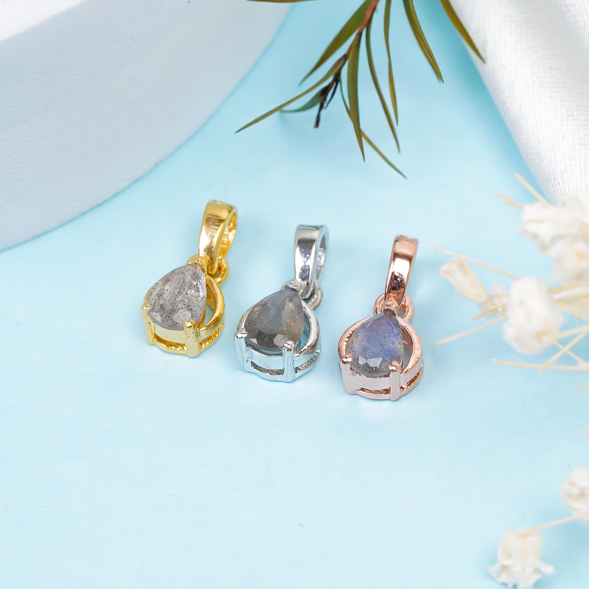 Labradorite Gemstone Pendant: 925 Sterling Silver Pear Cut