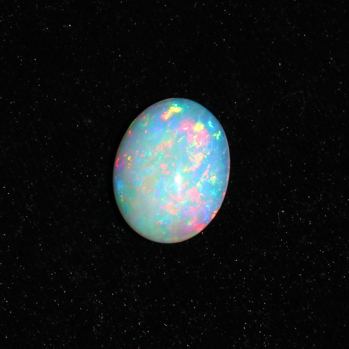 Ethiopian Welo Opal Cabochon: Rare Oval Gemstone, 10.3 ct