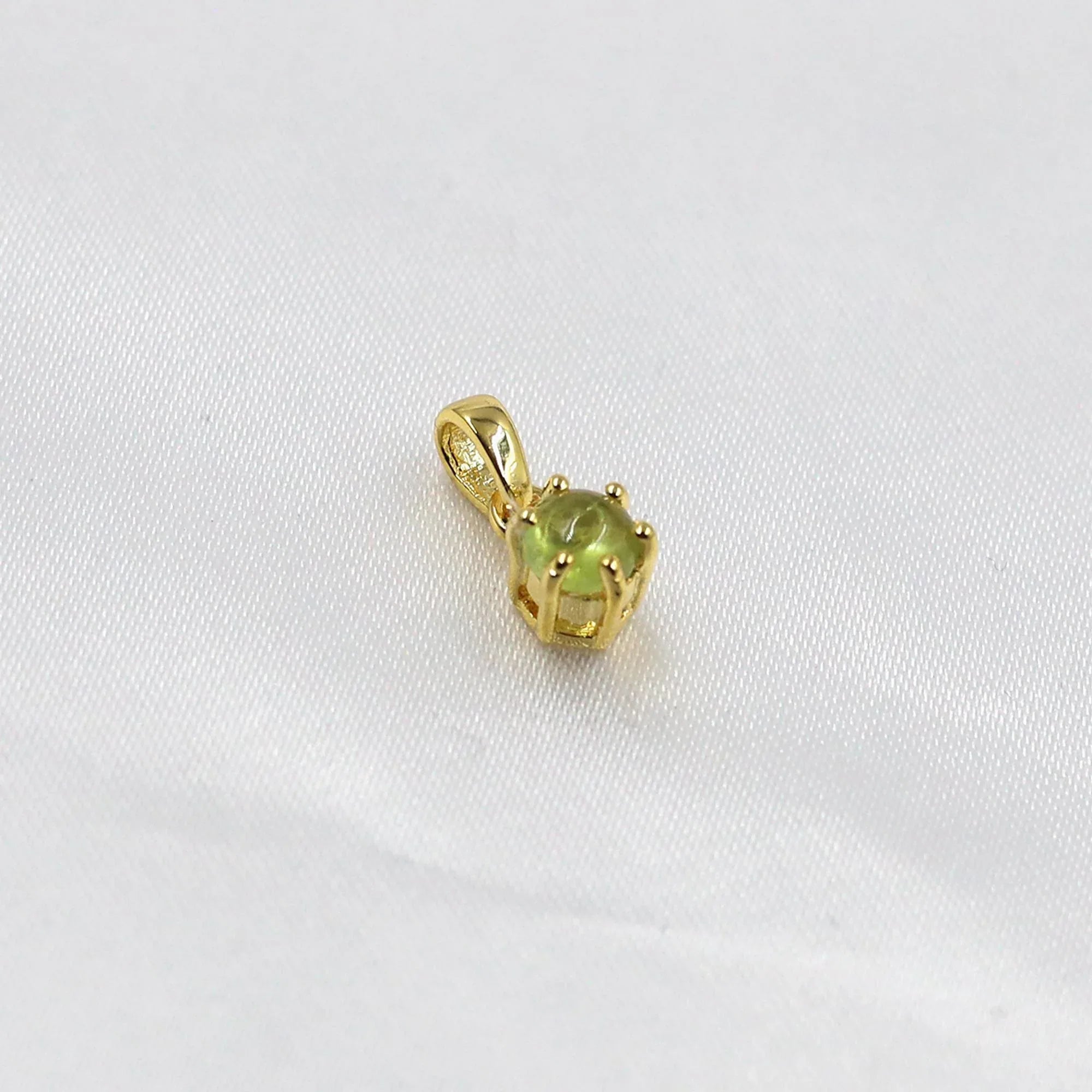 Sterling Silver Peridot Pendant: Round Green Gemstone Necklace - Himalya Quartz