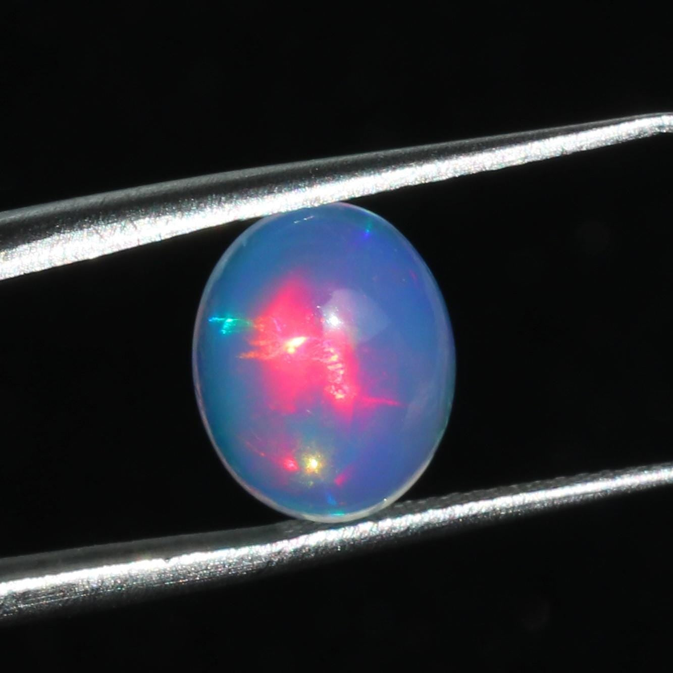 Ethiopian Welo Opal Stone: Natural Fire Cabochon (1.85 Cts, 9x11 mm