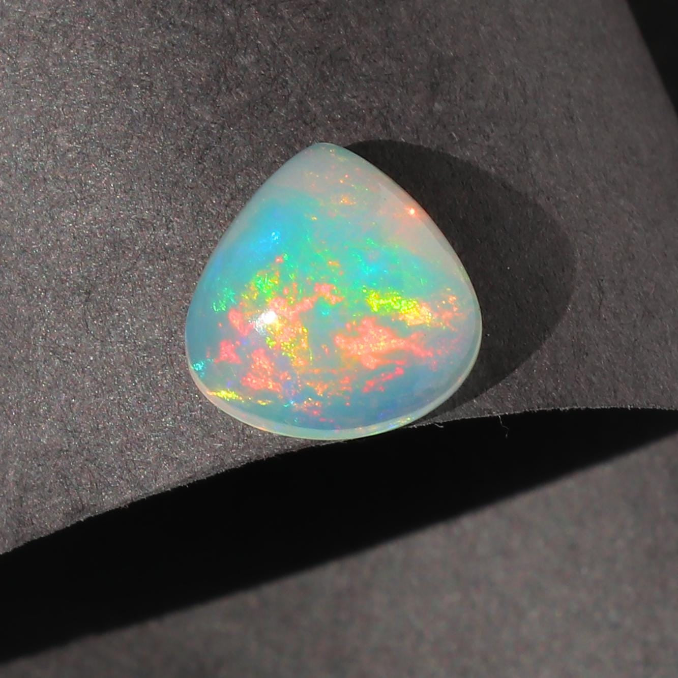 Welo Ethiopian Opal Cabochon: 10mm Heart Gemstone, Natural Fire (2.3 ct