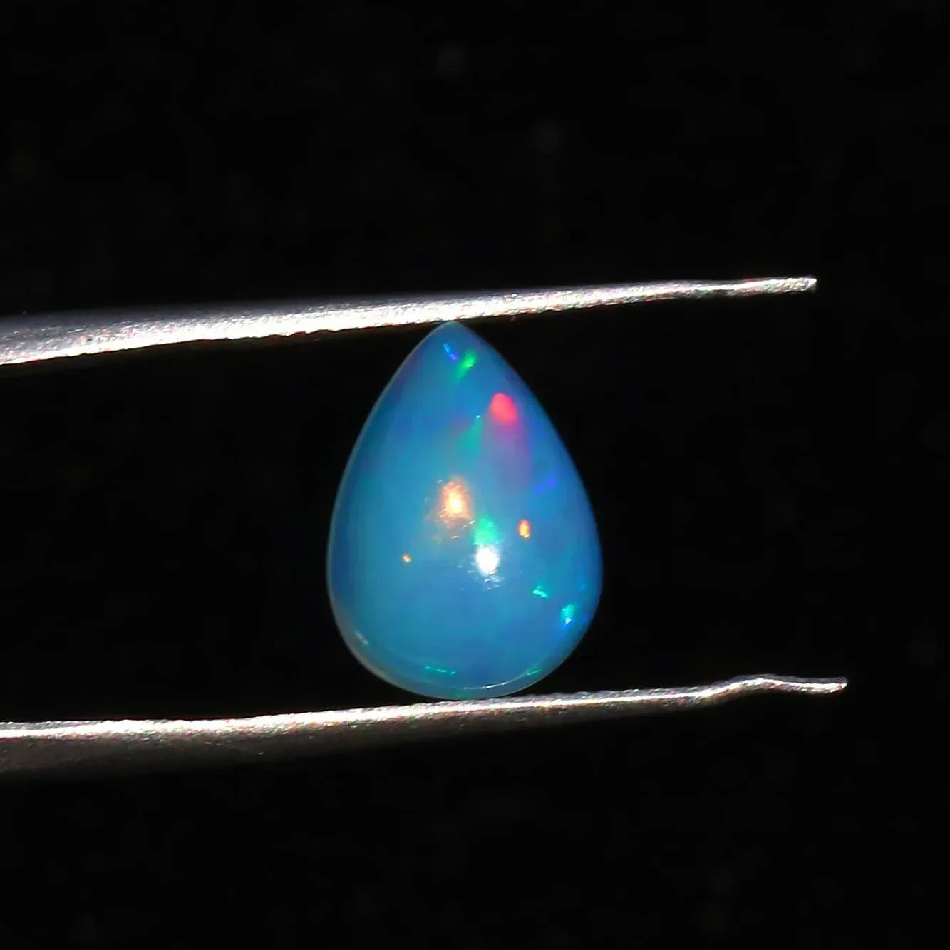 Ethiopian Welo Opal Cabochon: 3.97 Carat Oval Gemstone loose gemstones