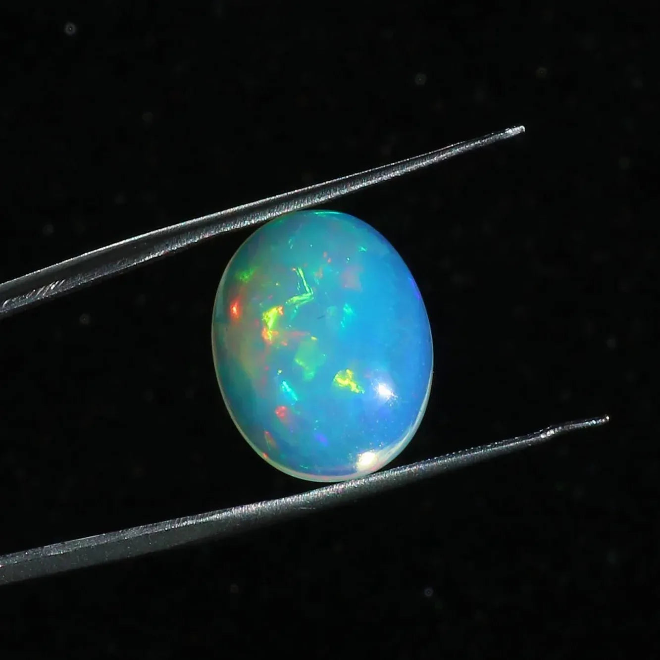 Ethiopian Opal Gemstone: 7.25 Cts Oval Cabochon for Jewelry loose gemstones