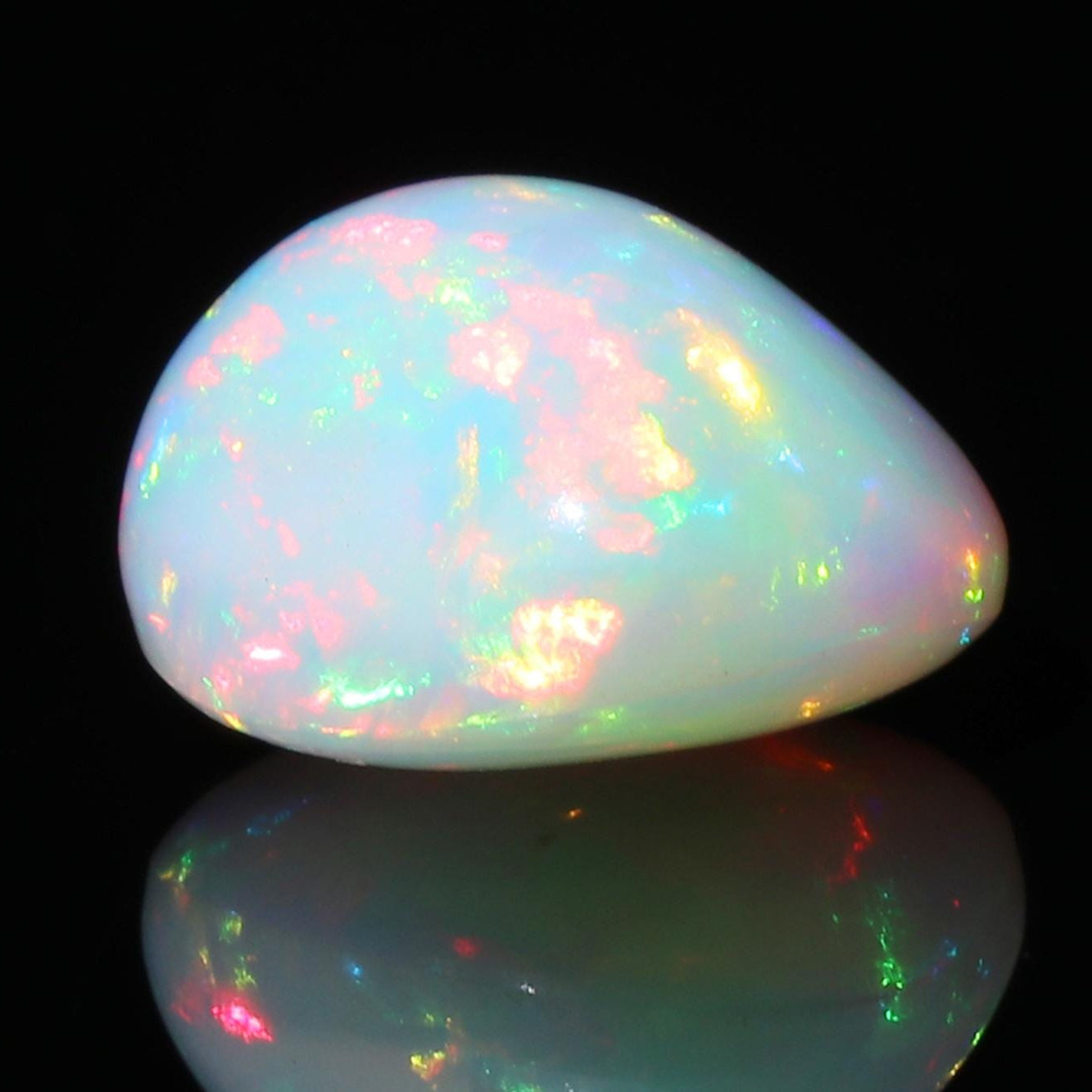Welo Opal Cabochon: 9.35 Cts Ethiopian Gemstone for Jewelry