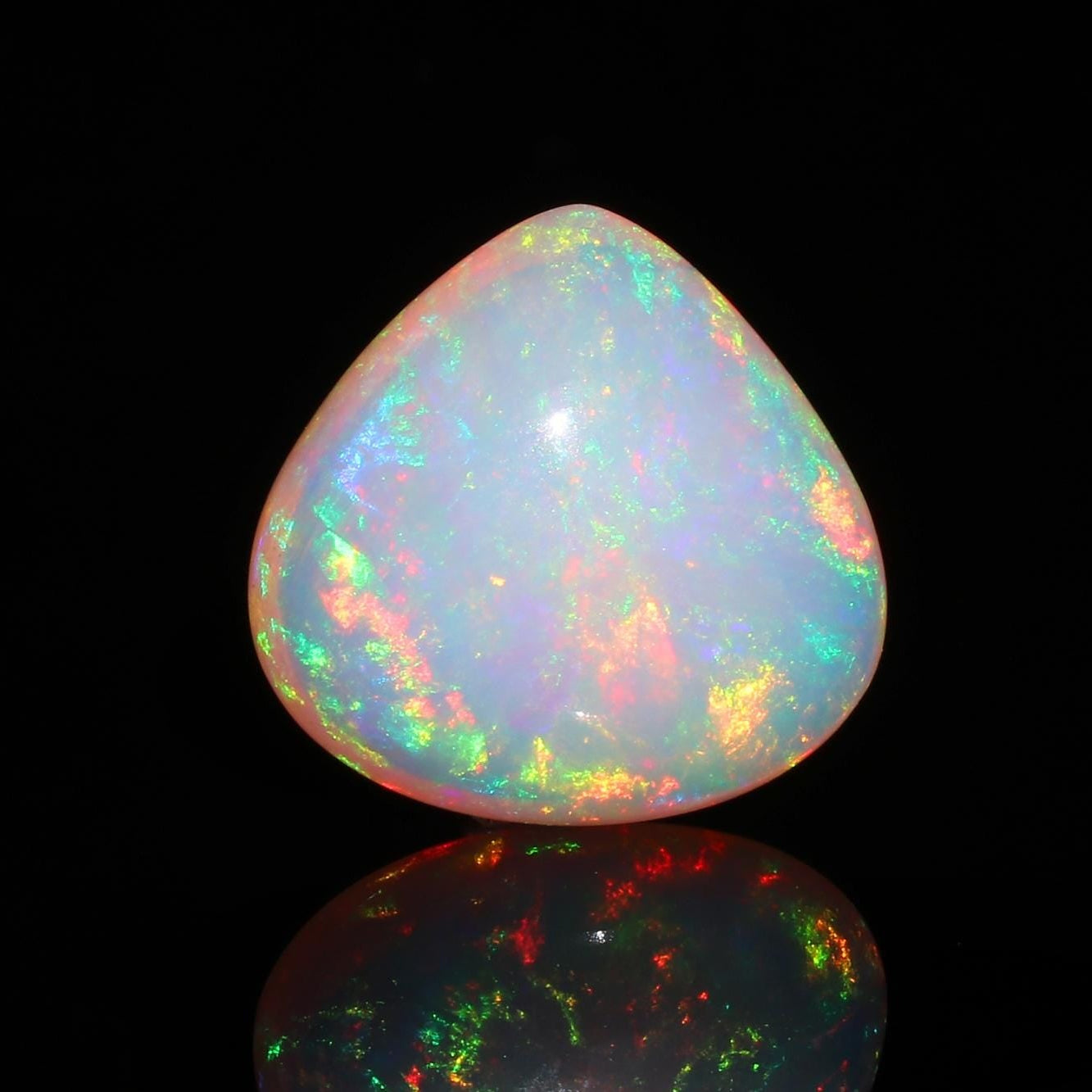 Welo Fire Opal Cabochon: 17mm Heart-Shaped Gemstone for Jewelry