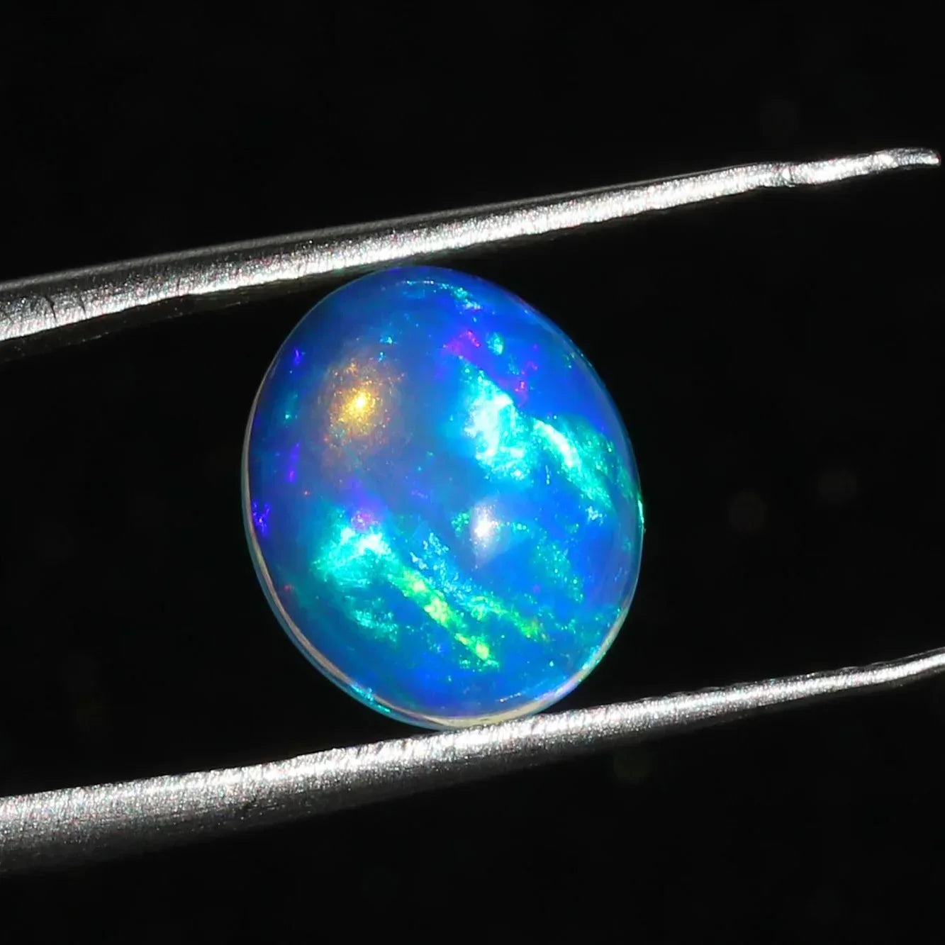 Ethiopian Welo Opal Cabochon: 2.50ct AAA+ Grade Oval Gemstone loose gemstones