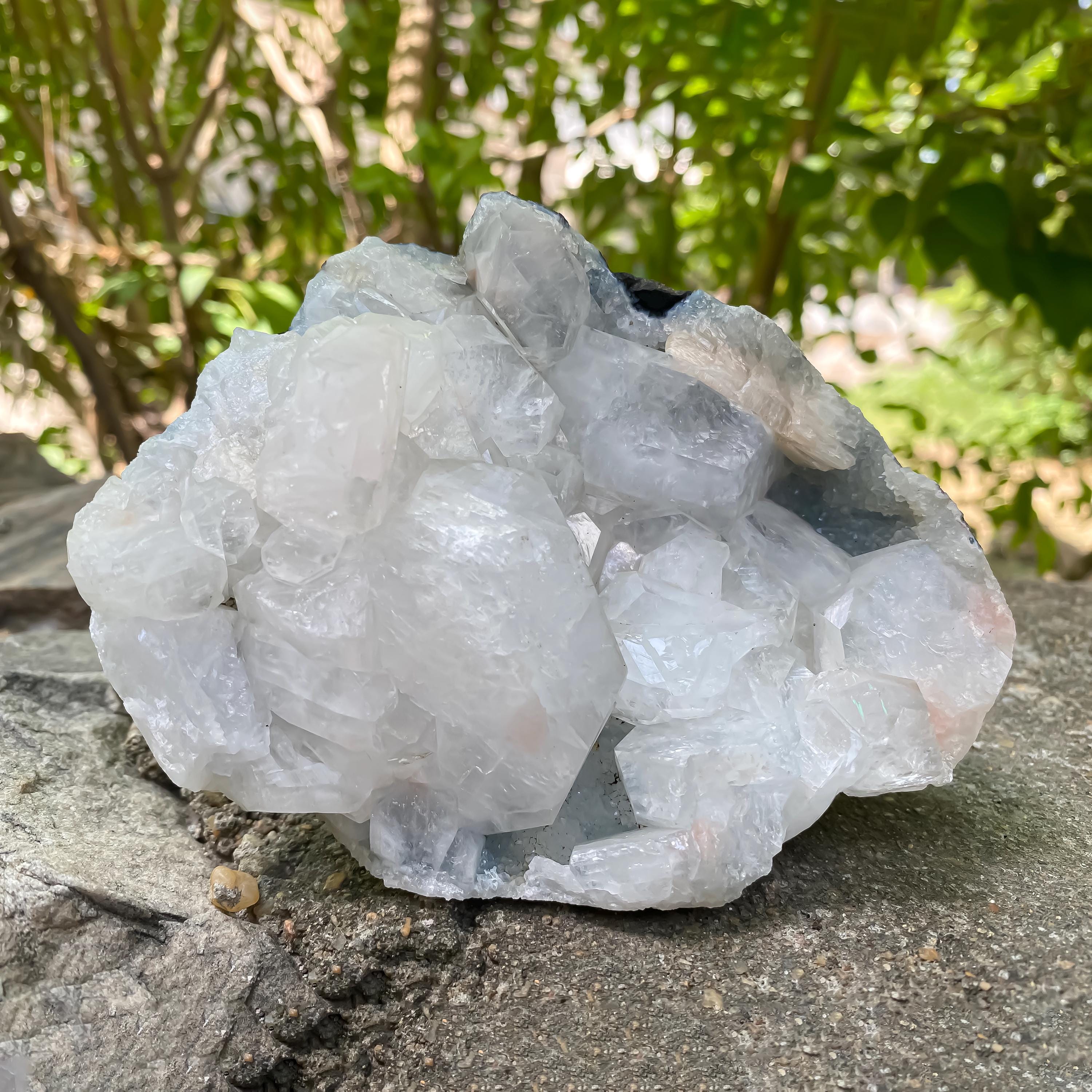 Natural Apophyllite Crystal Cluster Zeolite Rough Mineral for Healing, Meditation, Home Decor 695gm