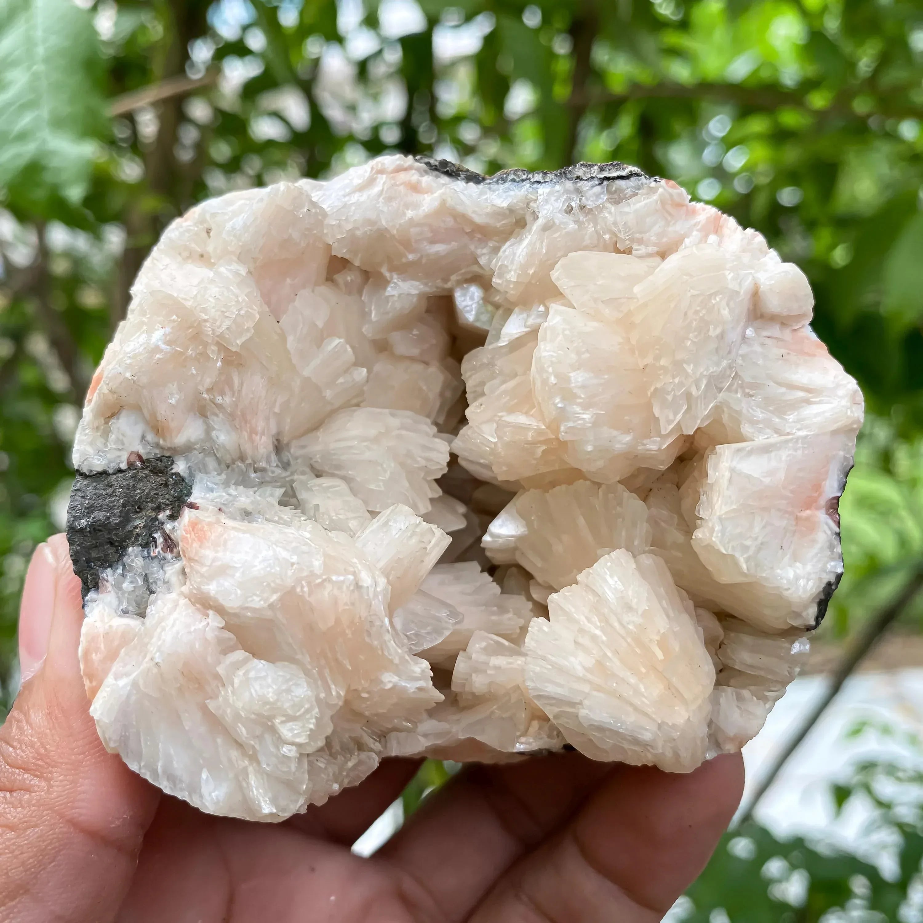 Healing Crystal Geode 300gm Natural Stillbite Apophyllite Rough Cluster for Reiki, Spiritual Energy Minerals Zeolite
