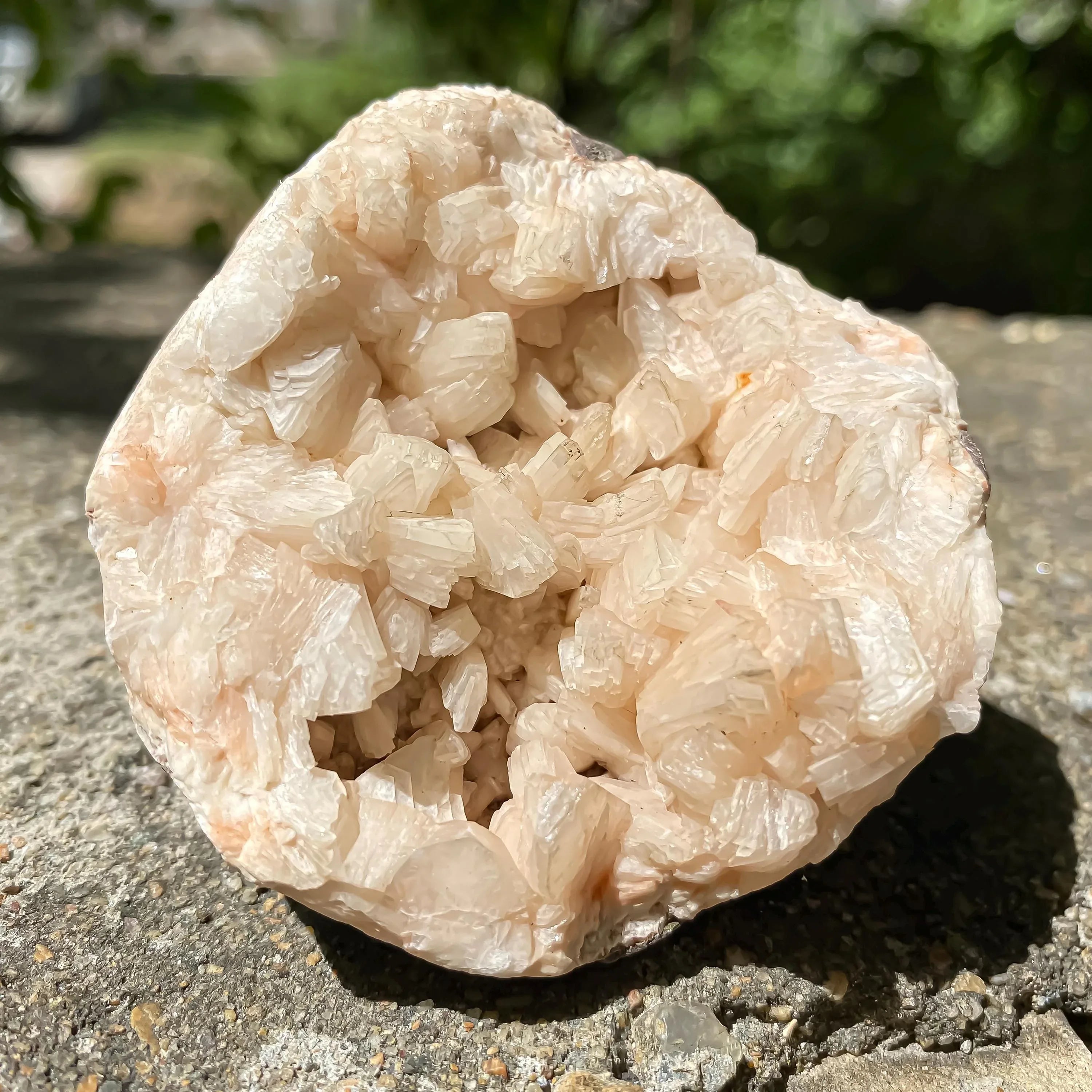 Natural Stillbite Apophyllite Geode Crystal Cluster for Healing, 225gm Meditation & Home Decor Gifts - Himalya Quartz