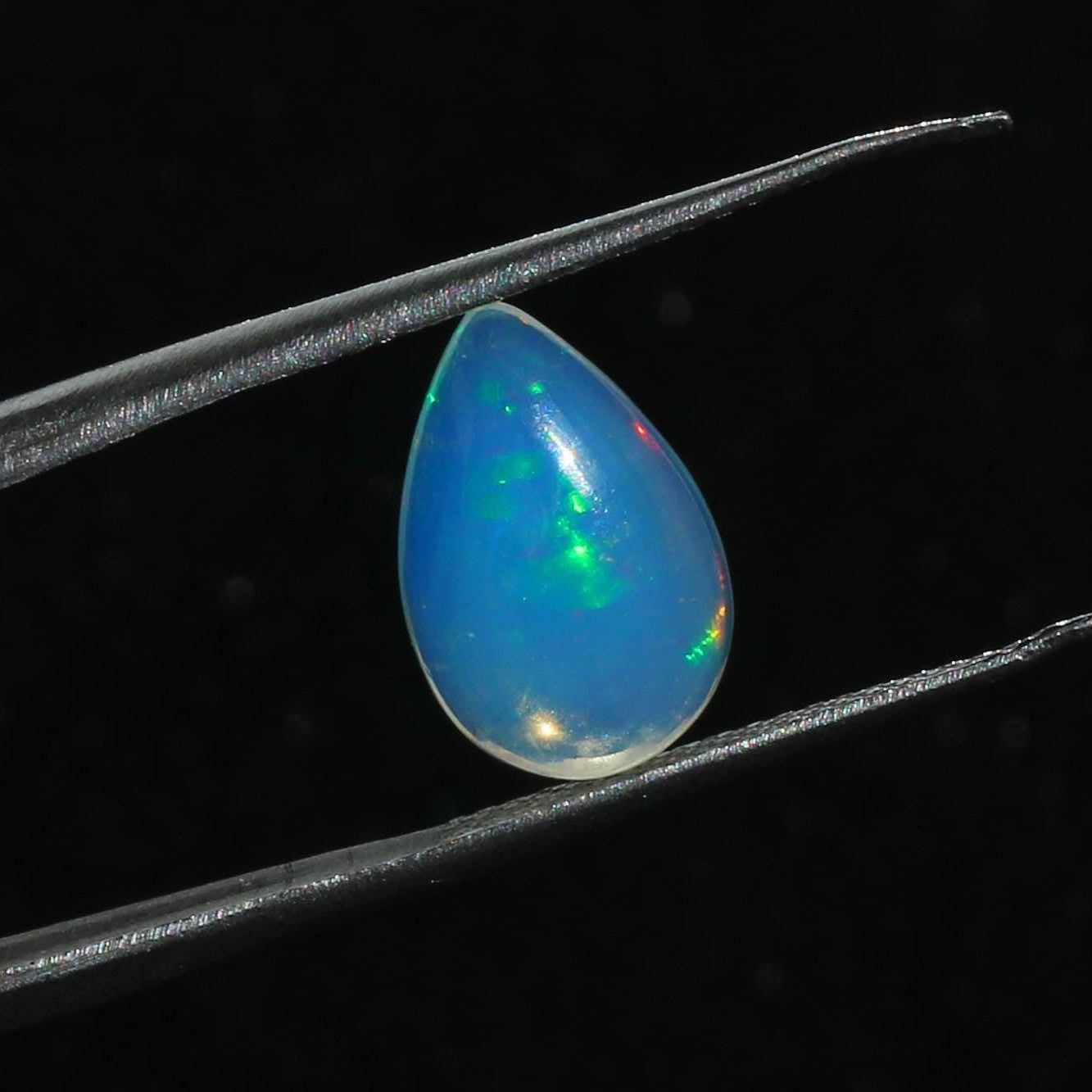 Ethiopian Welo Opal Cabochon: 16x11mm Oval Gemstone, Multi-Fire, 3 Cts