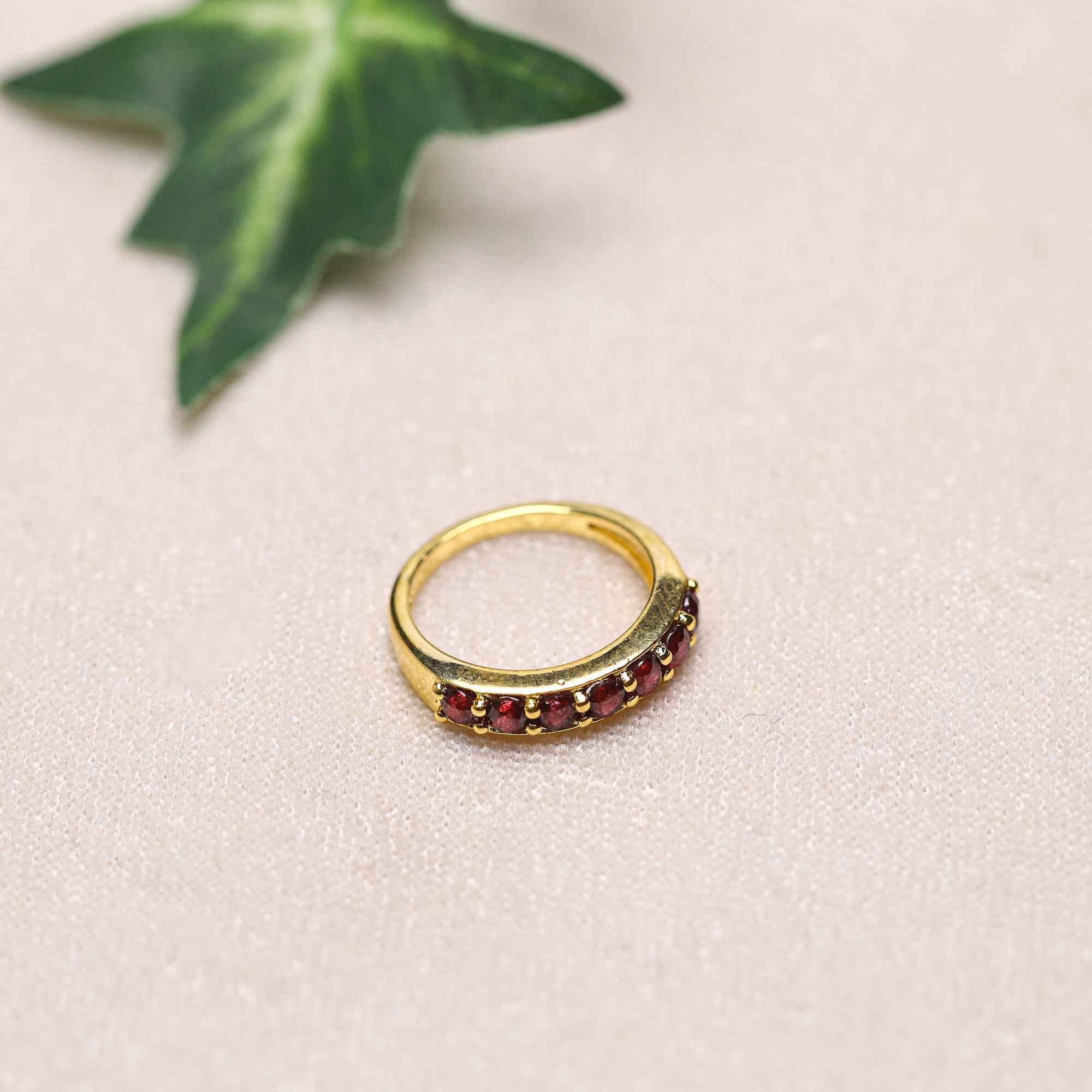 Rhodolite Garnet Round-Cut 3mm 925 Sterling Silver Challa Ring