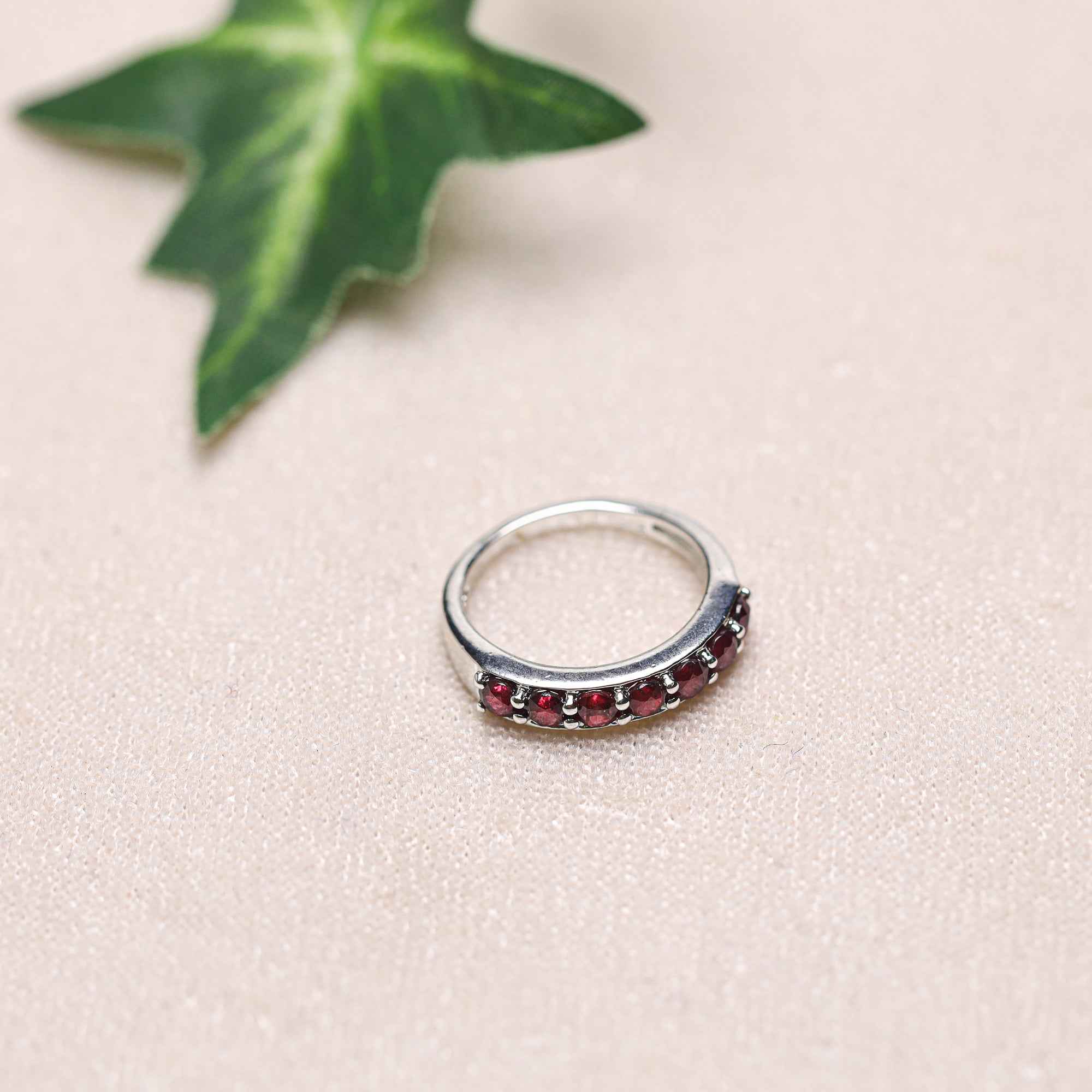 Rhodolite Garnet Round-Cut 3mm 925 Sterling Silver Challa Ring