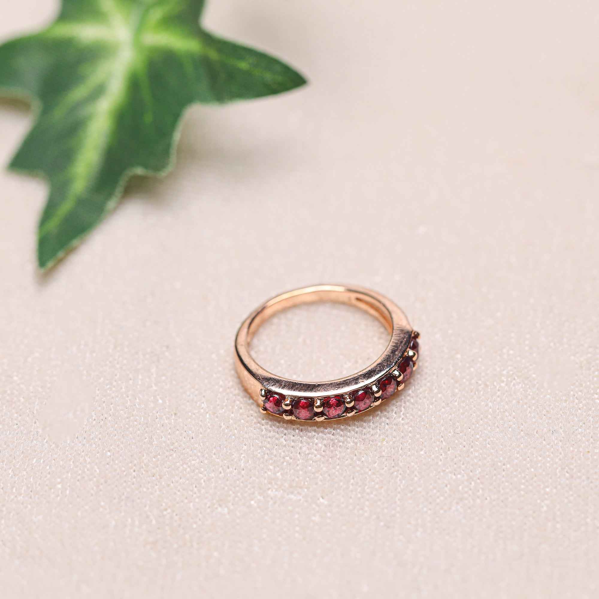 Rhodolite Garnet Round-Cut 3mm 925 Sterling Silver Challa Ring
