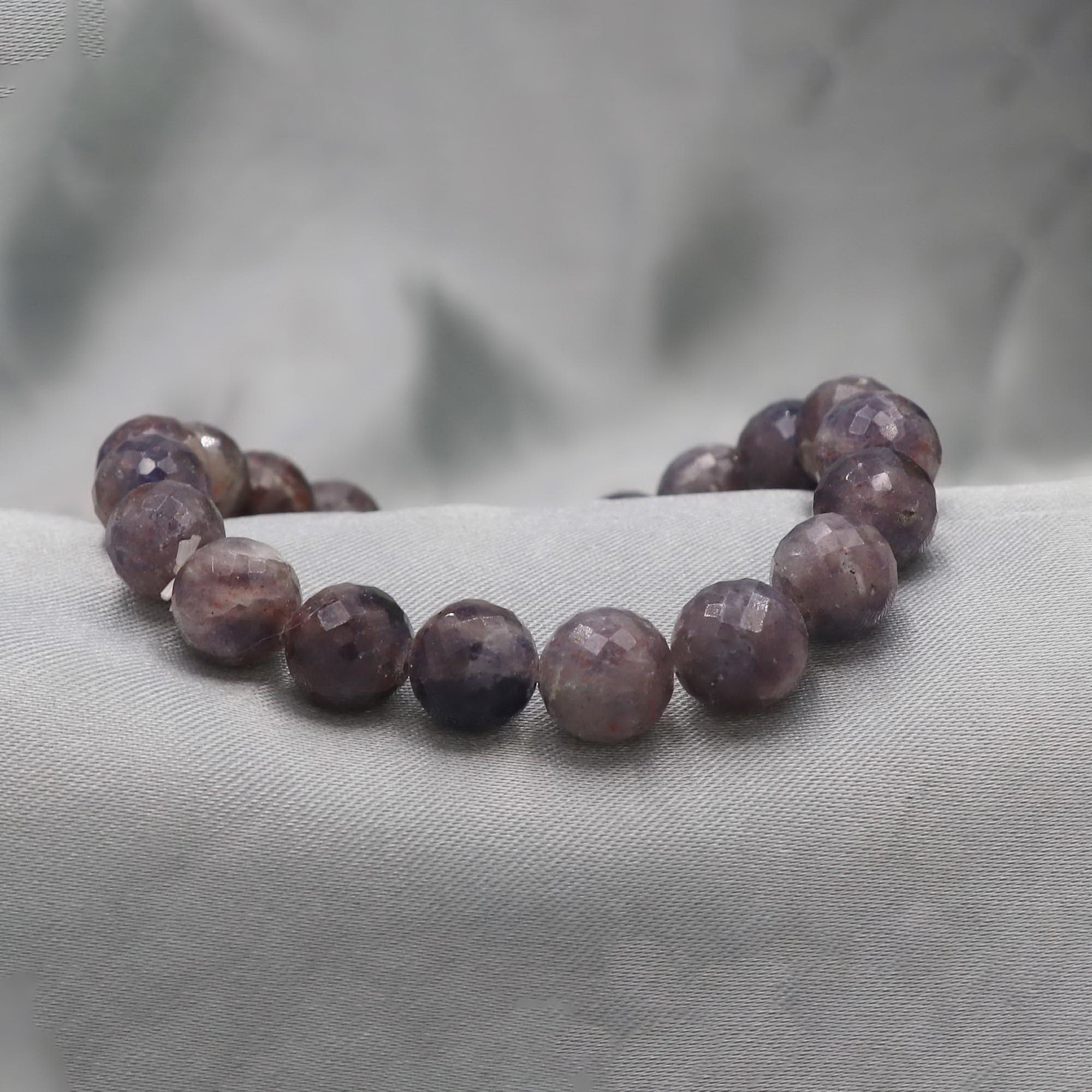 Bloodshot Iolite Large Faceted Round Bead Bracelet Natural Gemstone 121 Ct