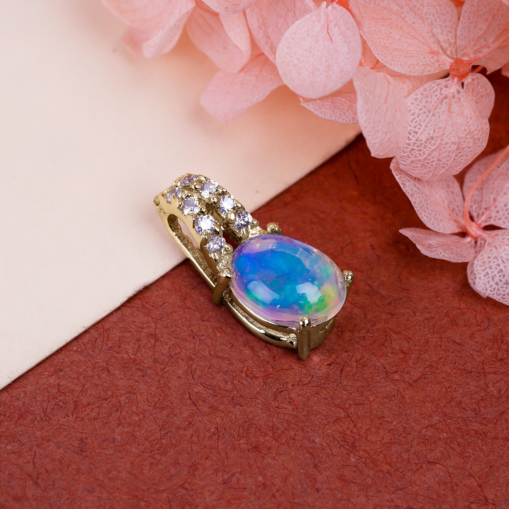 Aurora Treasure Locket 7x9mm Oval Cabochon Artisan Silver Heirloom Collectible Fashion Accessory
