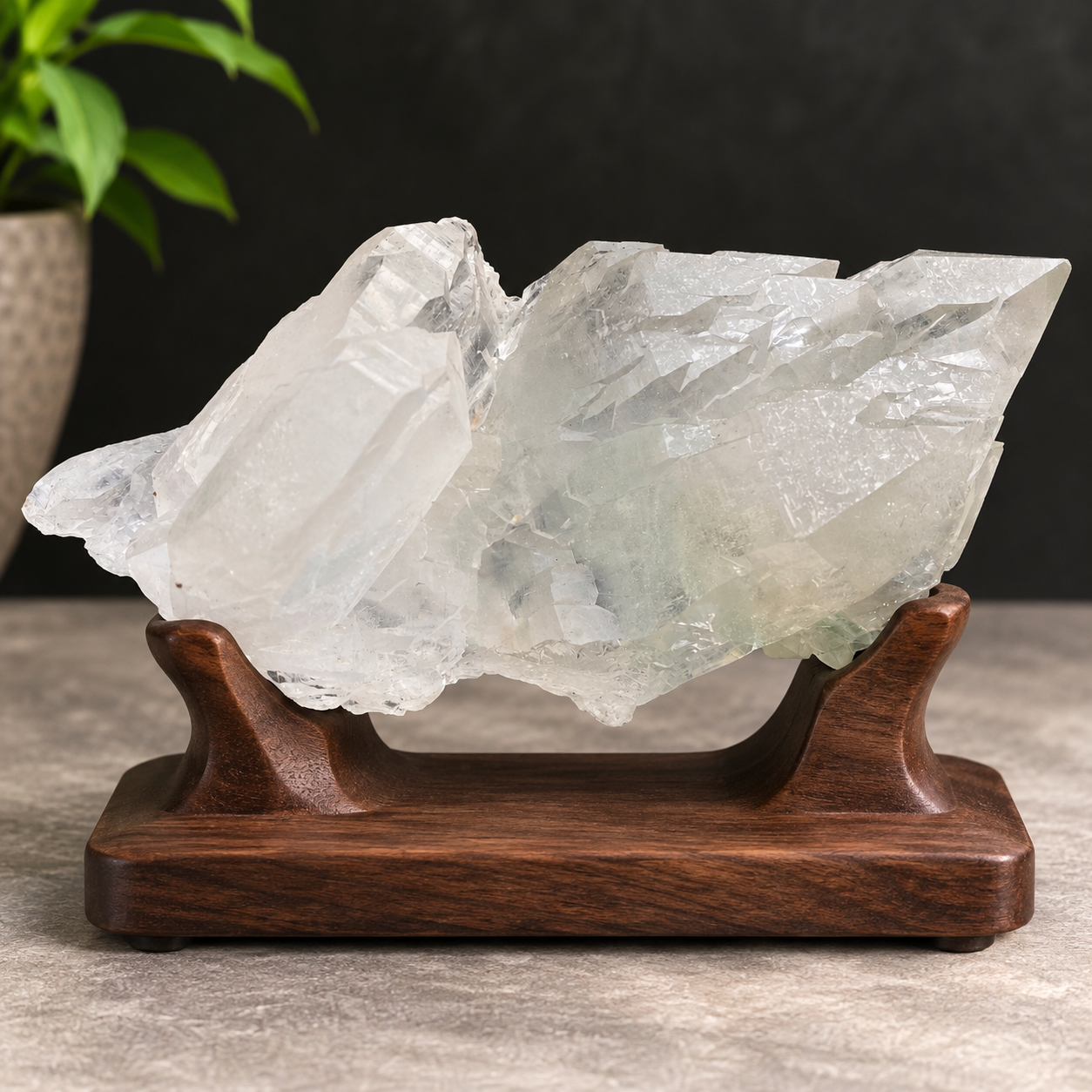 Natural Green Chlorite Quartz Crystal from Manihar  Healing Collectors Specimen, 470gm