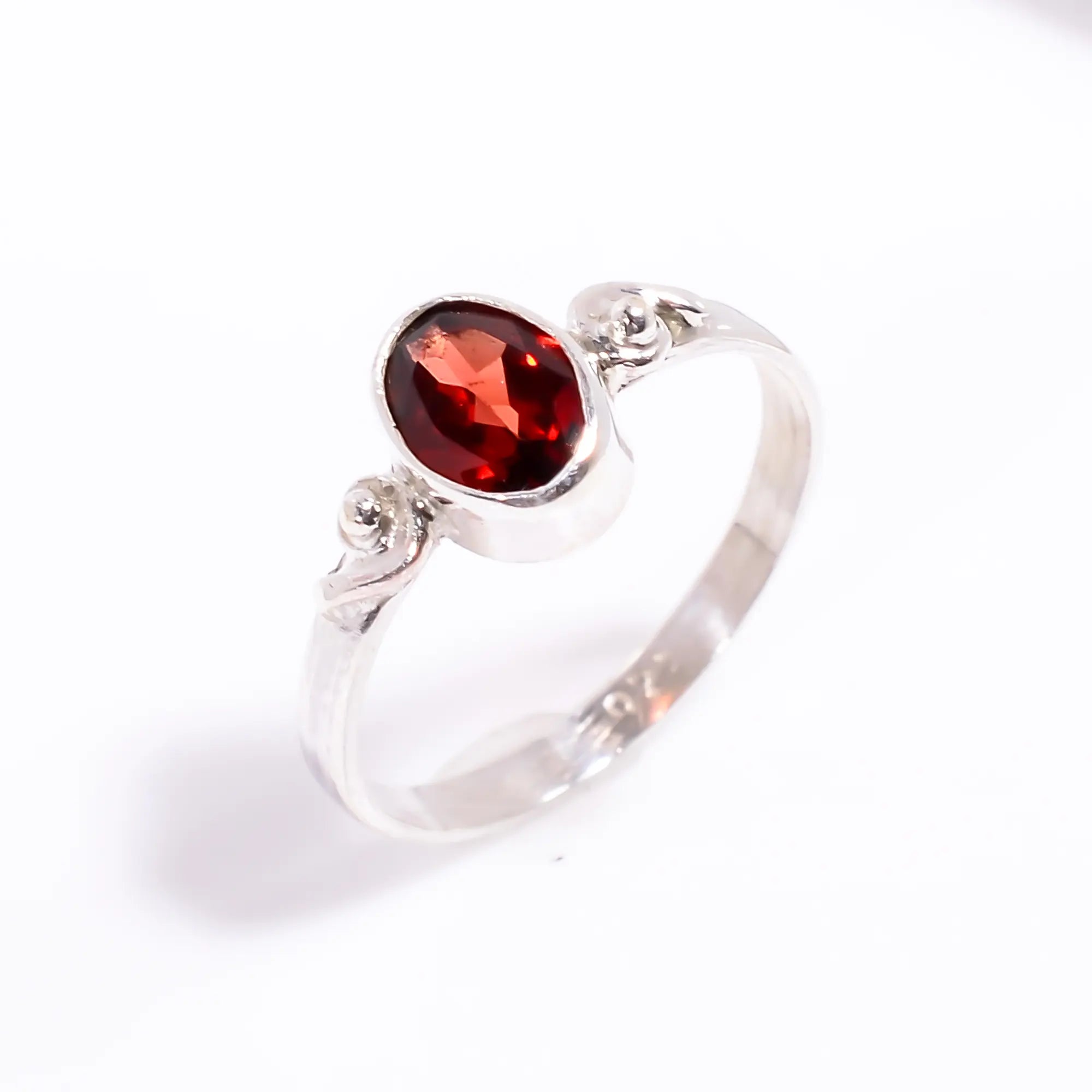 Red Garnet Gemstone Ring Birthstone Promise Ring – 925 Silver Sterling Ring