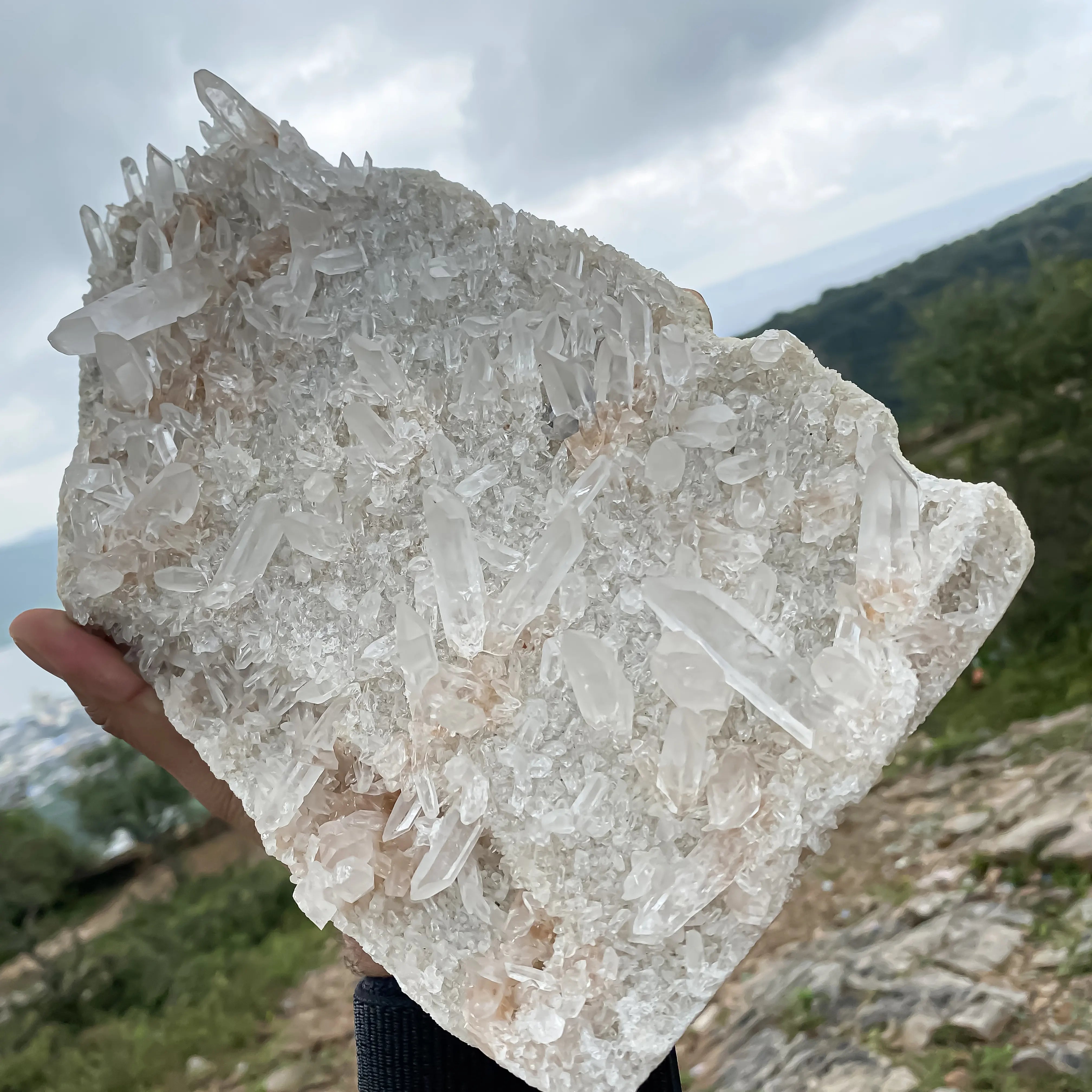 Natural Himalayan Pink Quartz Cluster – 2600g Large Raw Crystal Specimen