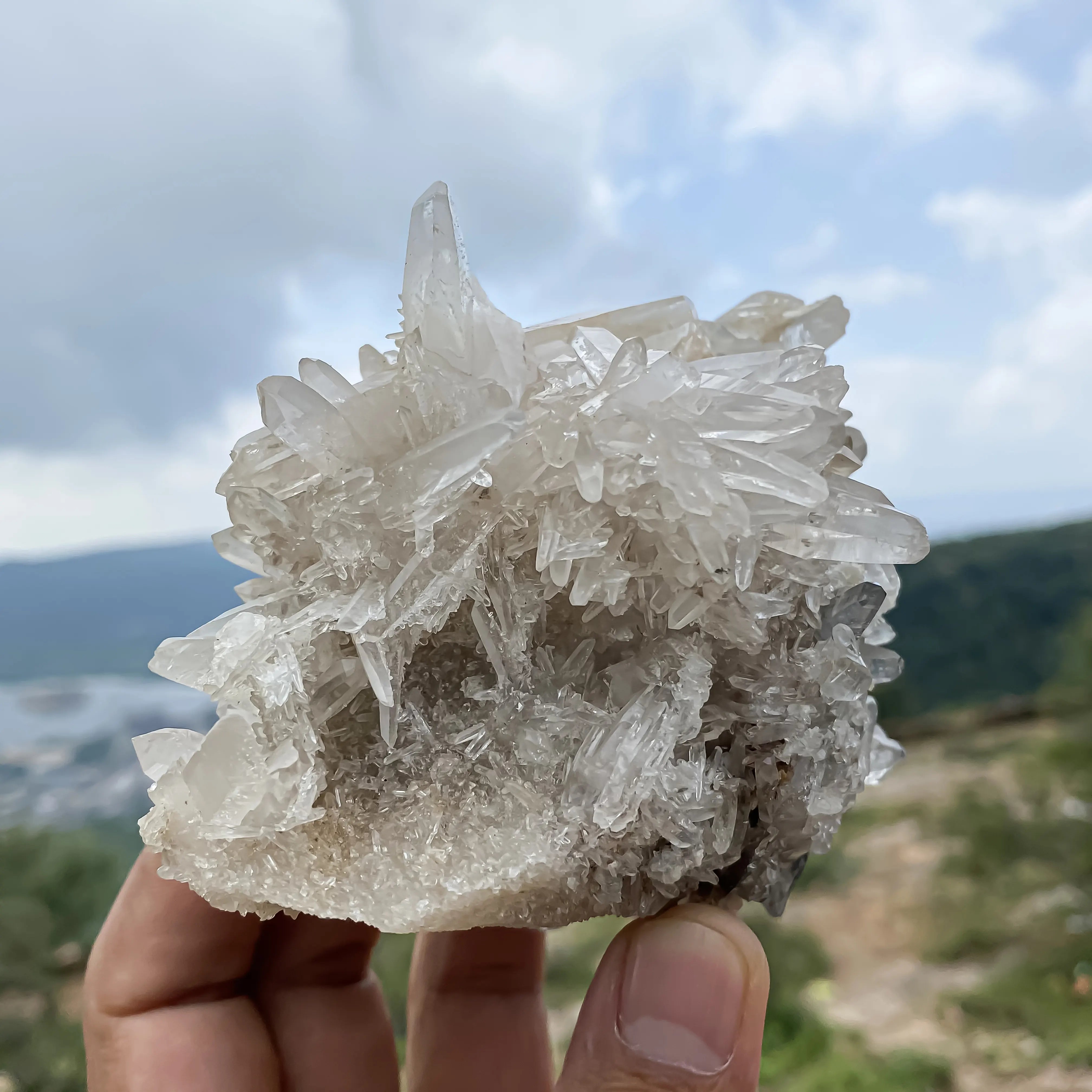 Himalayan White Quartz Cluster 695g  Natural Healing Crystal Stone