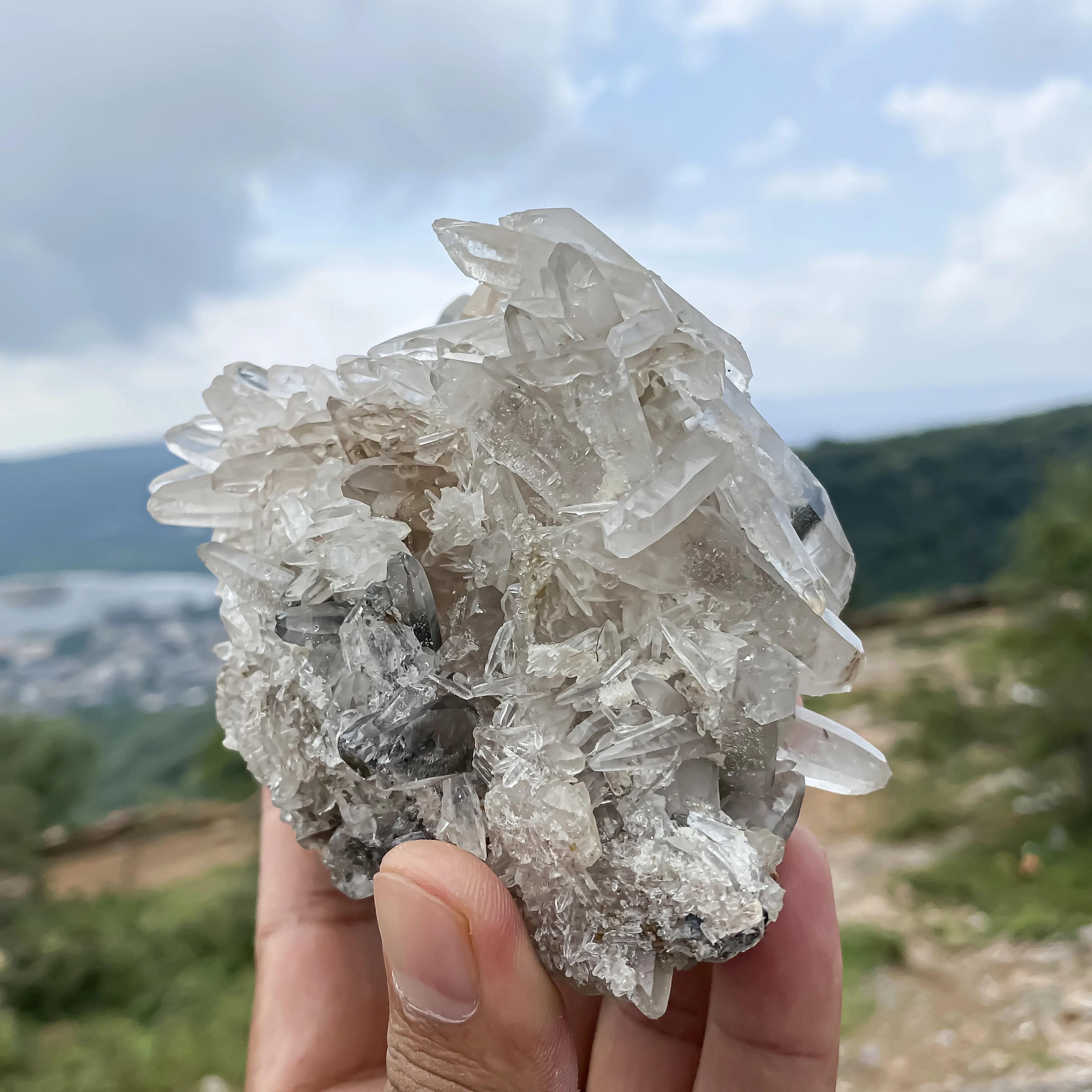 Himalayan White Quartz Cluster 695g  Natural Healing Crystal Stone