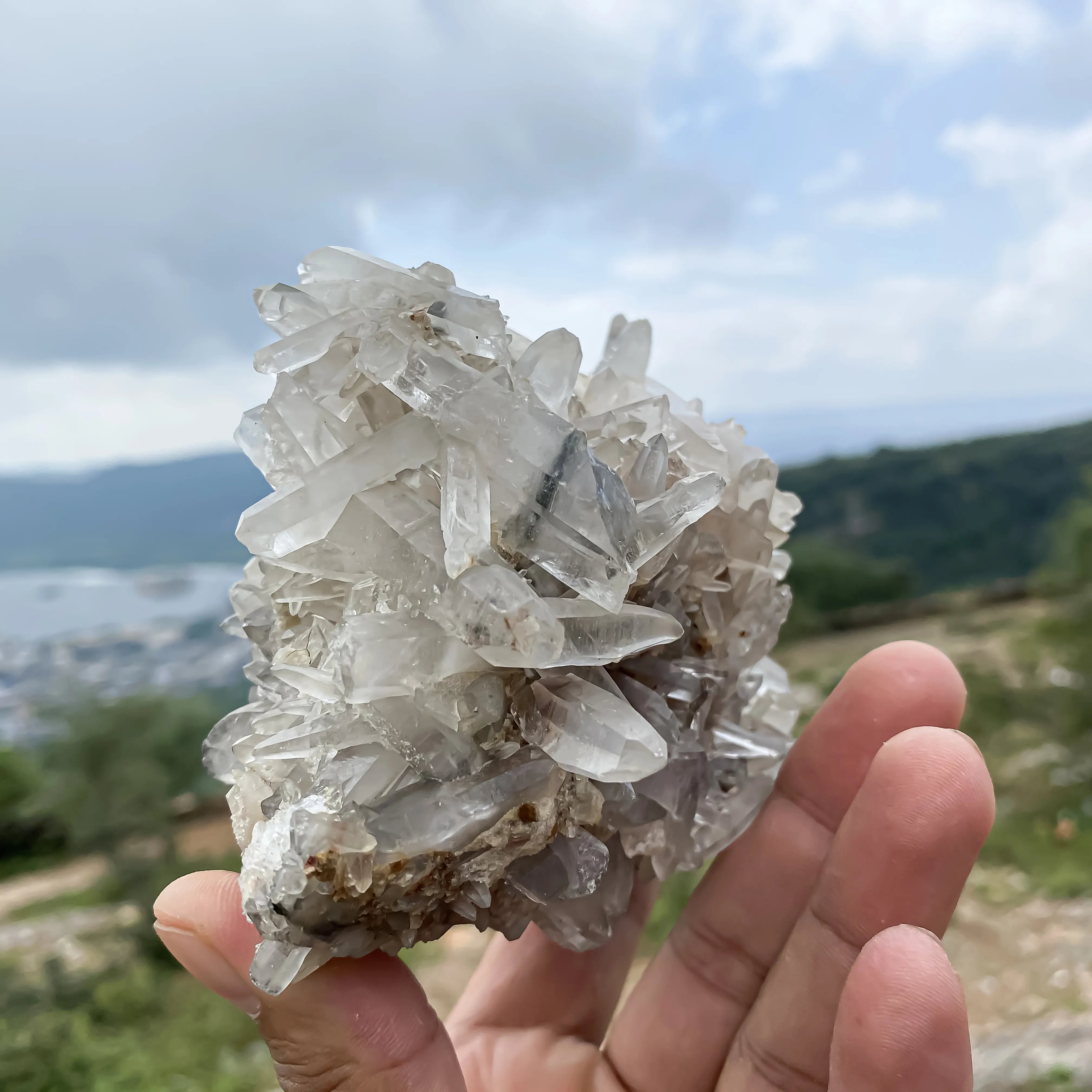 Himalayan White Quartz Cluster 695g  Natural Healing Crystal Stone