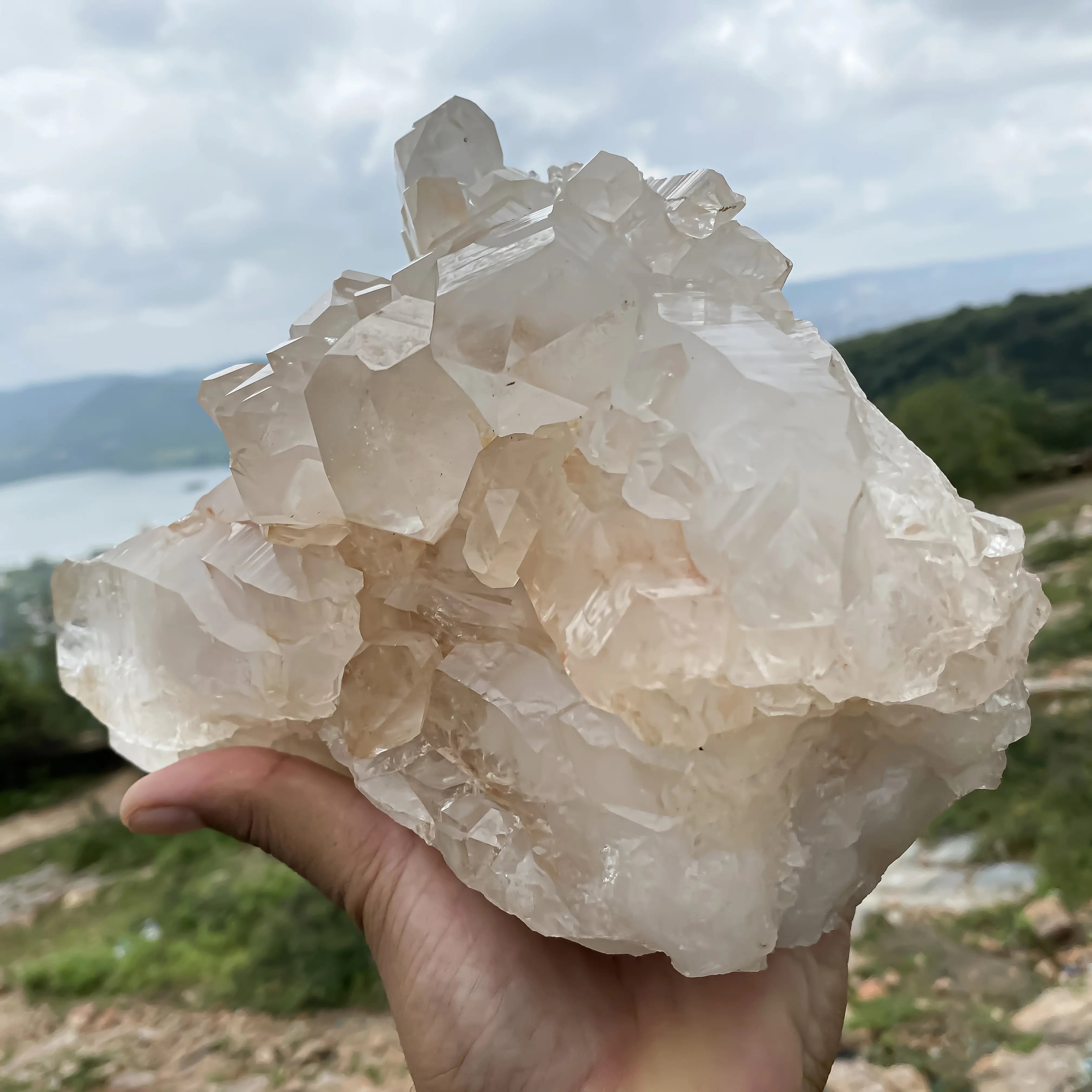 Himalayan Pink Quartz Cluster 4890 g – Natural Healing Crystal Stone