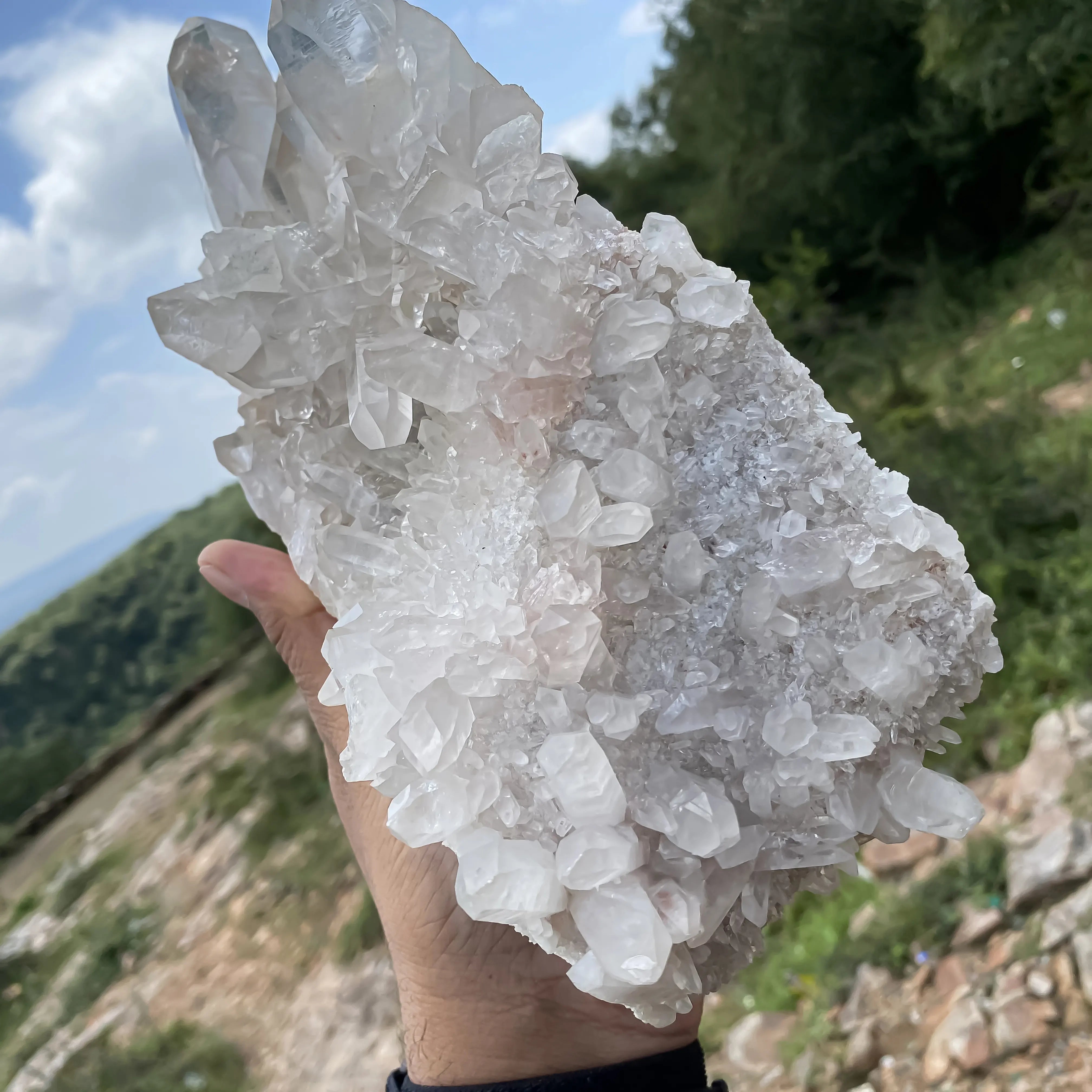 Natural Himalayan White Quartz Cluster  2360 g  Healing Stone for Meditation