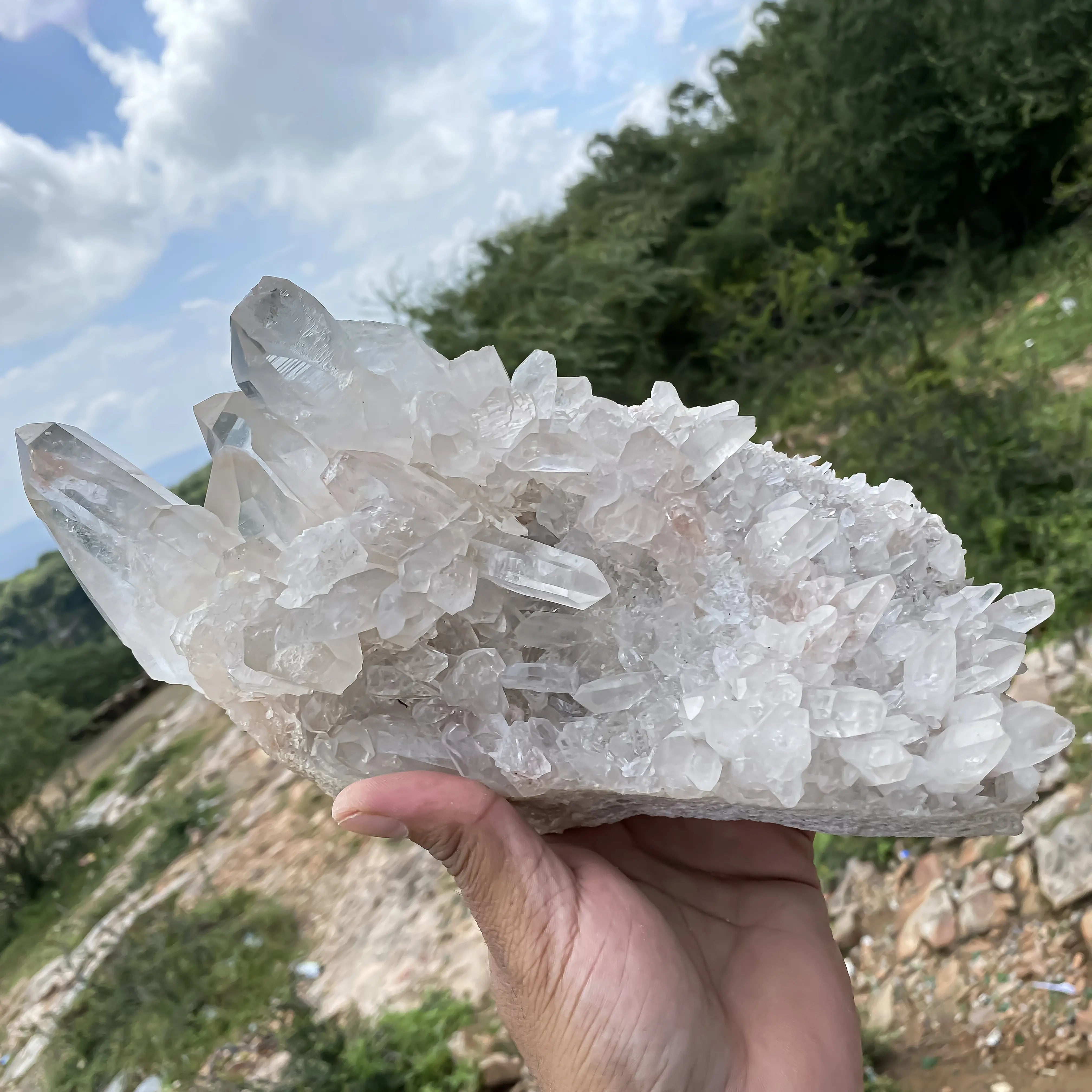 Natural Himalayan White Quartz Cluster  2360 g  Healing Stone for Meditation