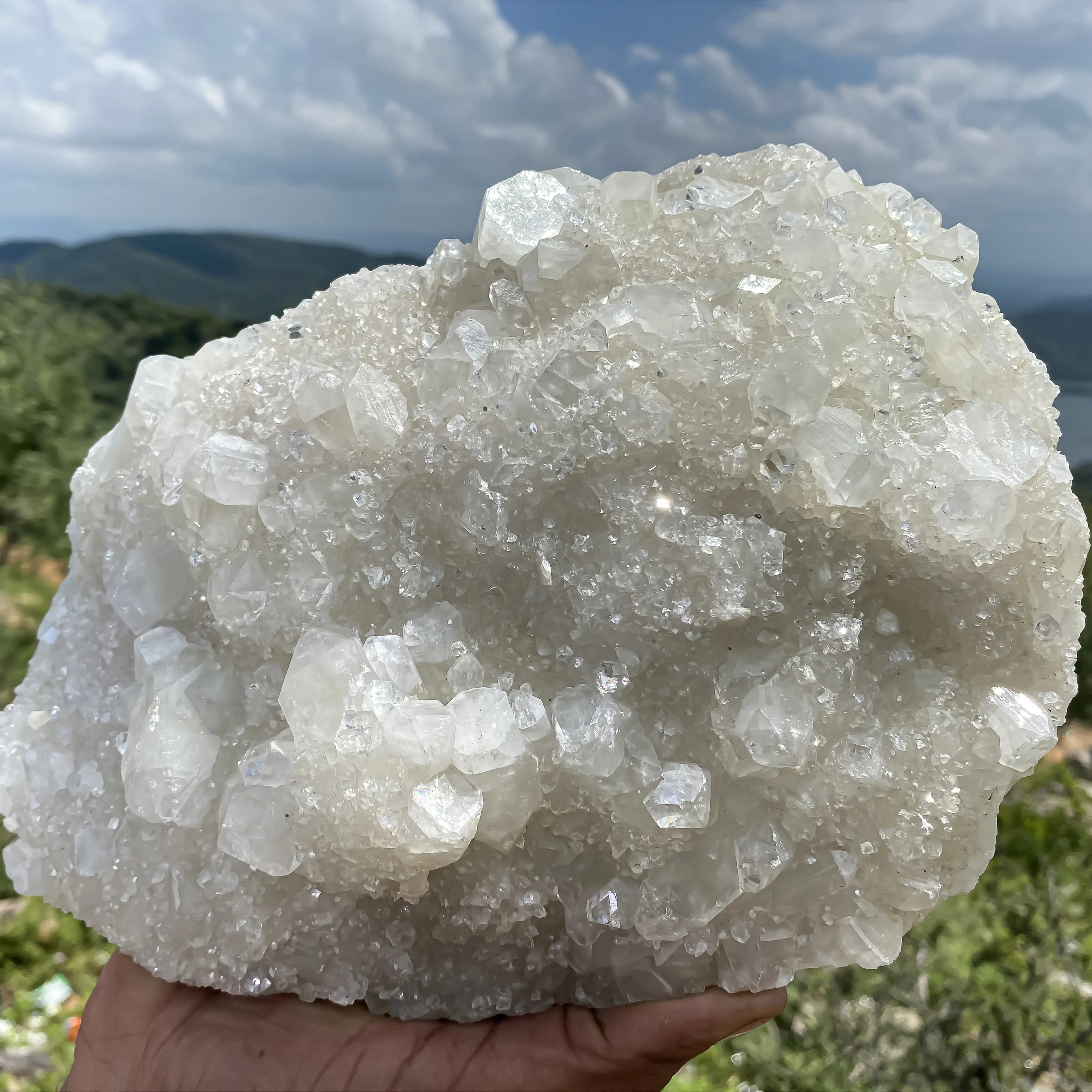 Natural White Apophyllite 3965g
