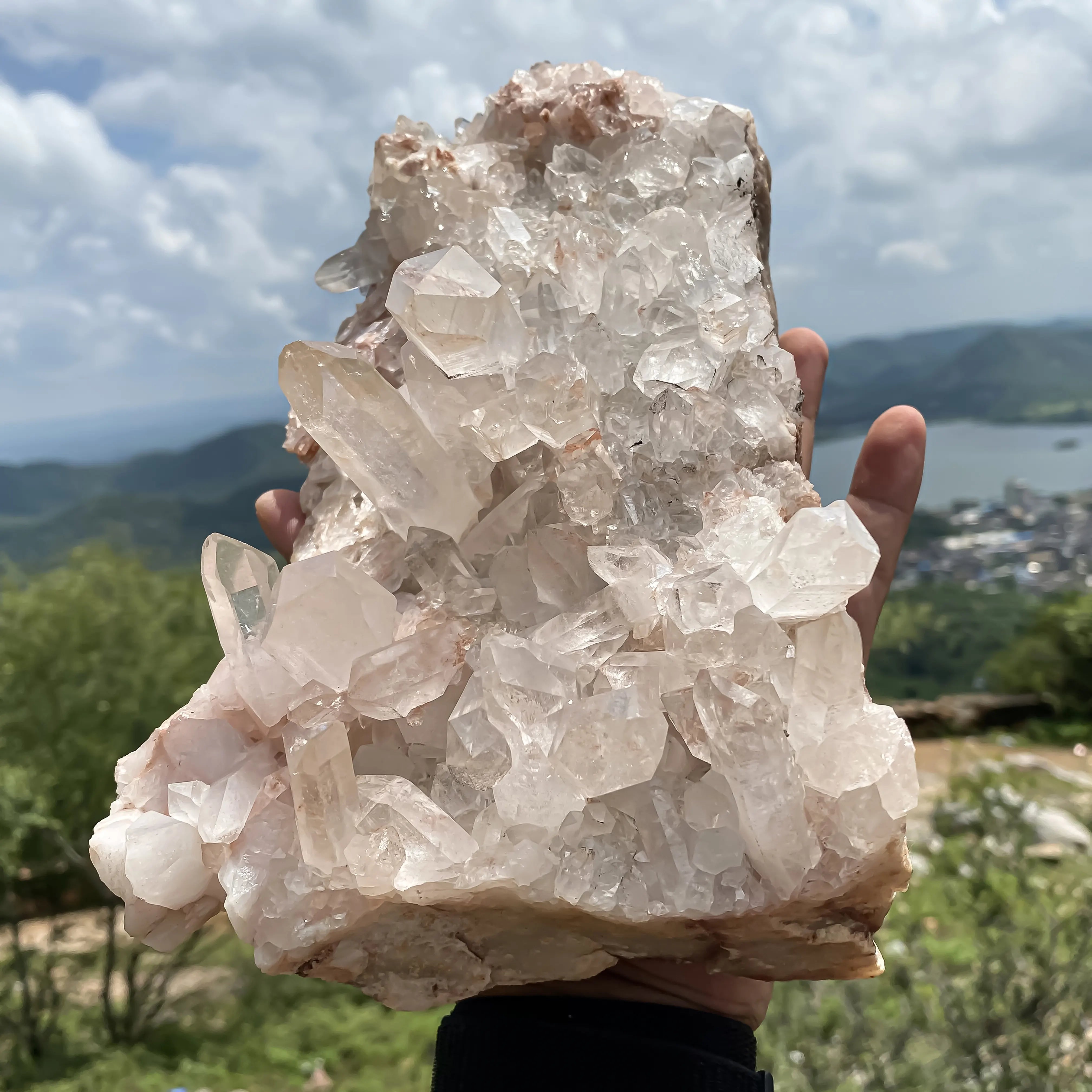 Natural Himalayan Pink Quartz Cluster – 2850 g  Raw Crystal Points