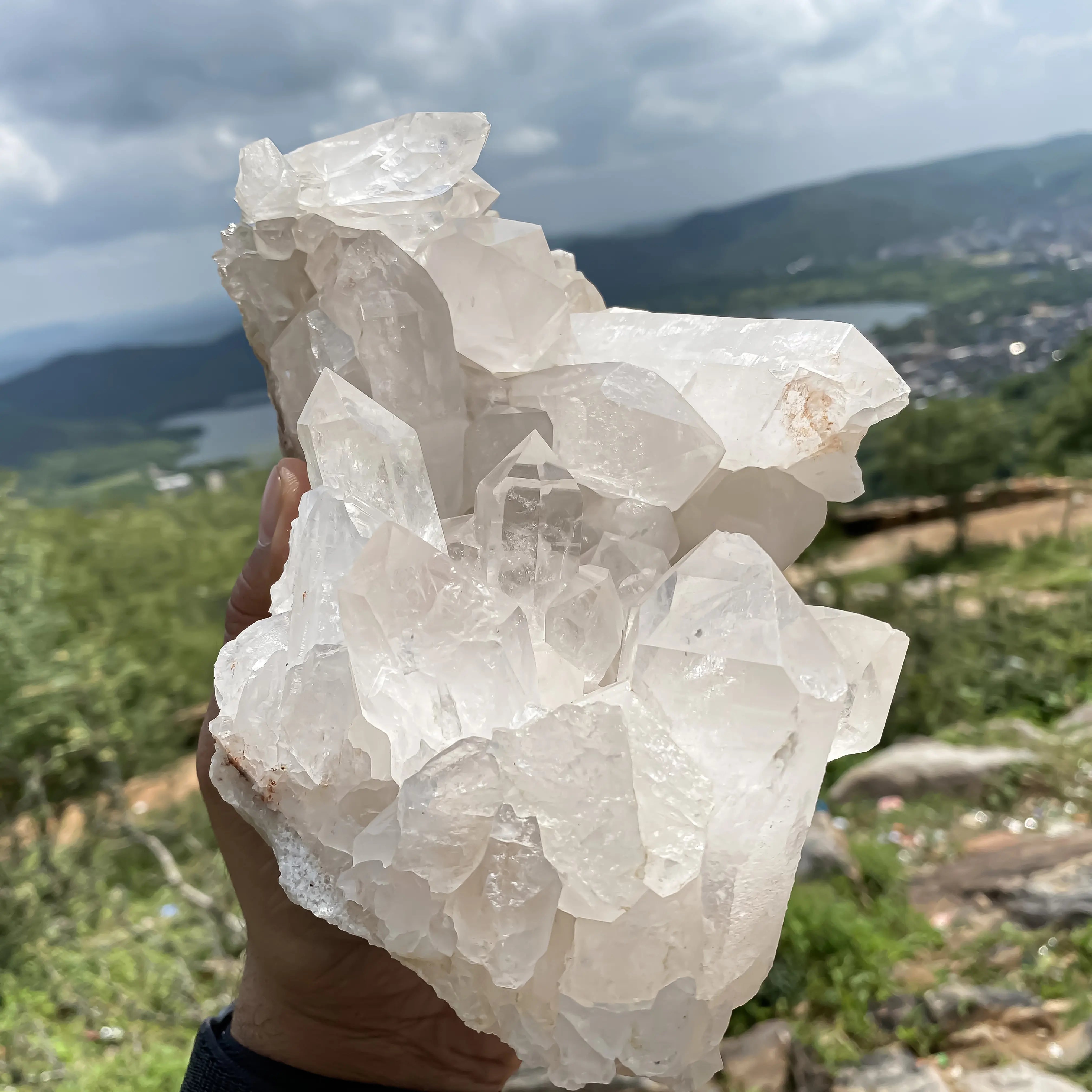 Natural Himalayan White Quartz Cluster 1600 g  Raw Crystal Points