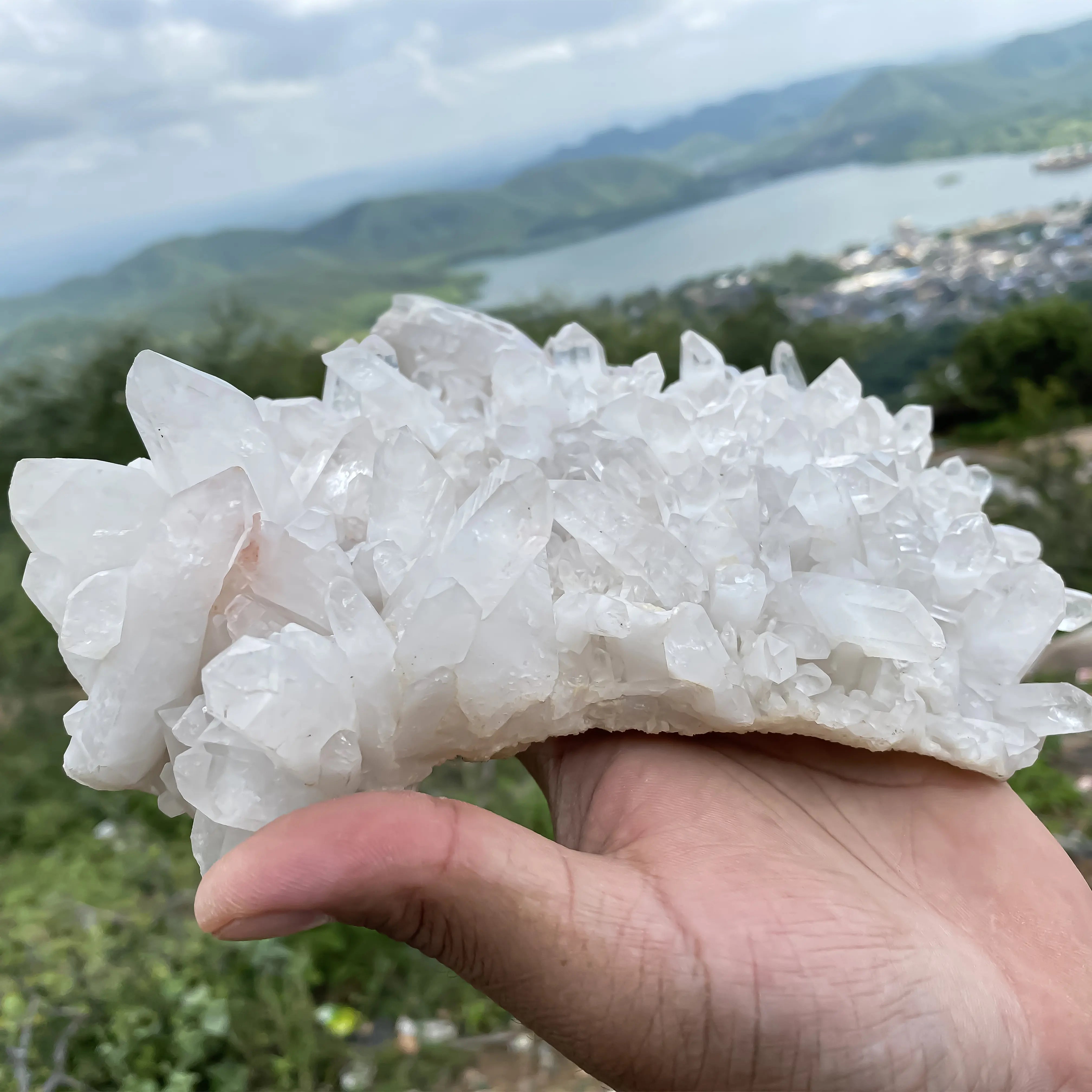 Natural Himalayan White Quartz Cluster  1620g, Raw Crystal Points