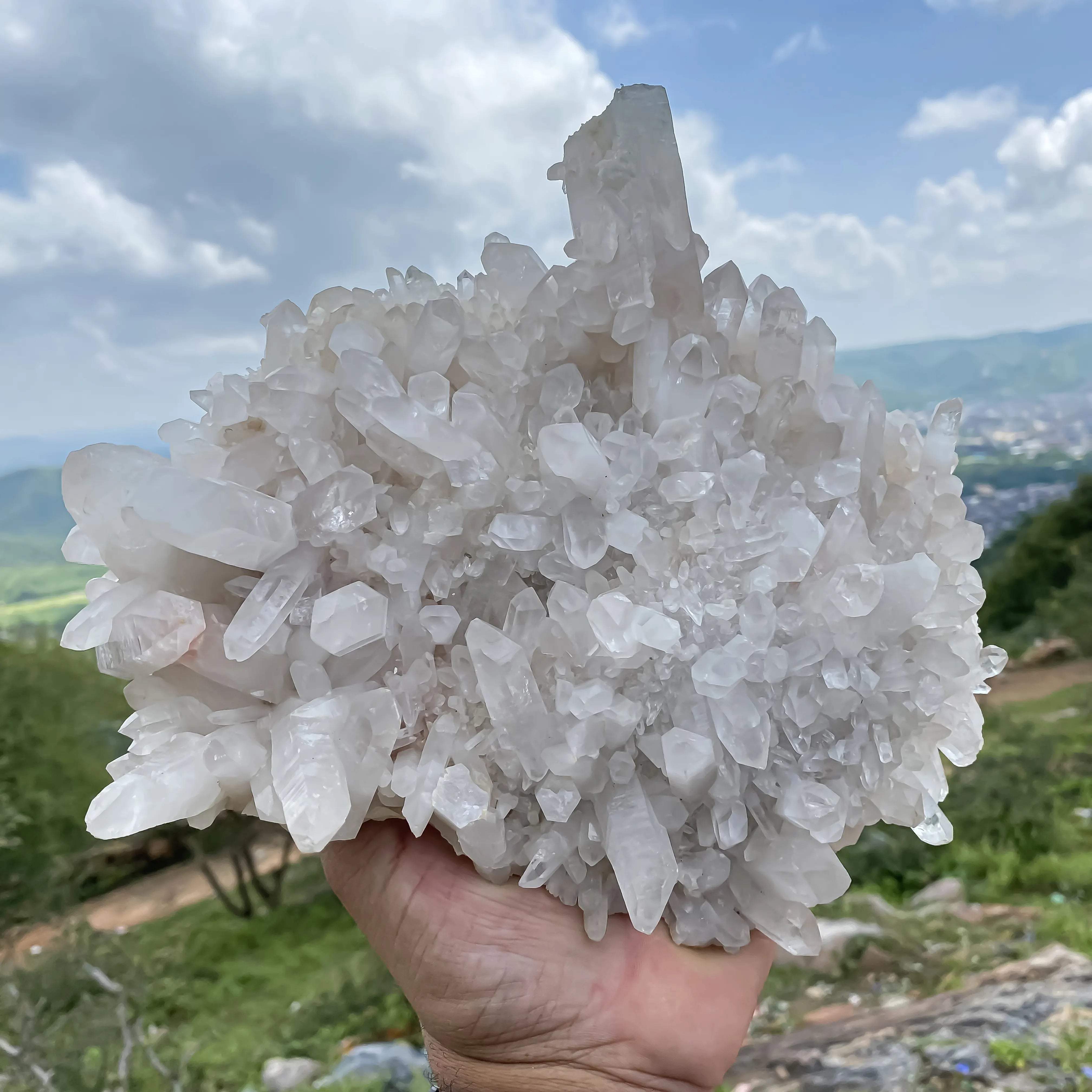 Natural Himalayan White Quartz Cluster  1620g, Raw Crystal Points