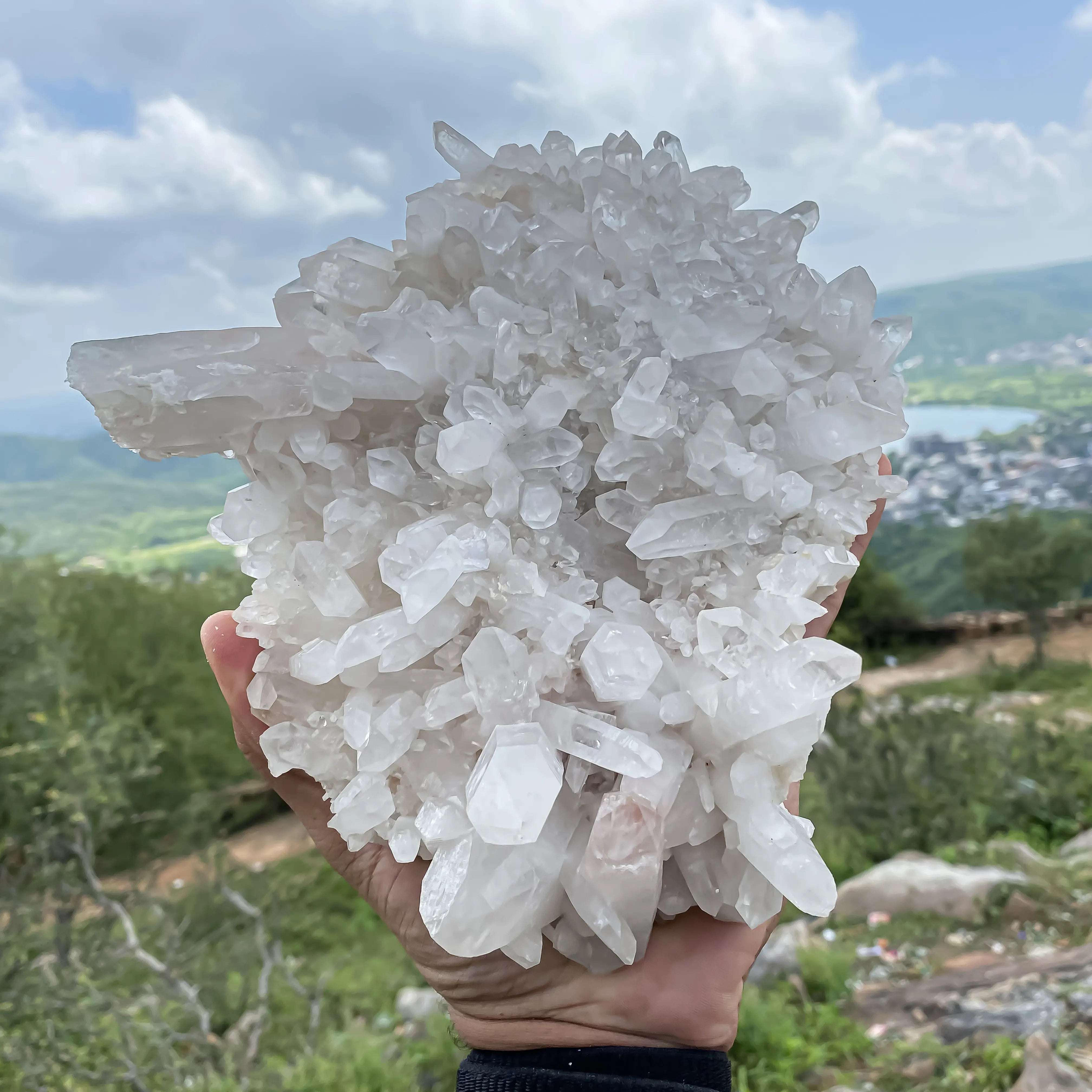 Natural Himalayan White Quartz Cluster  1620g, Raw Crystal Points